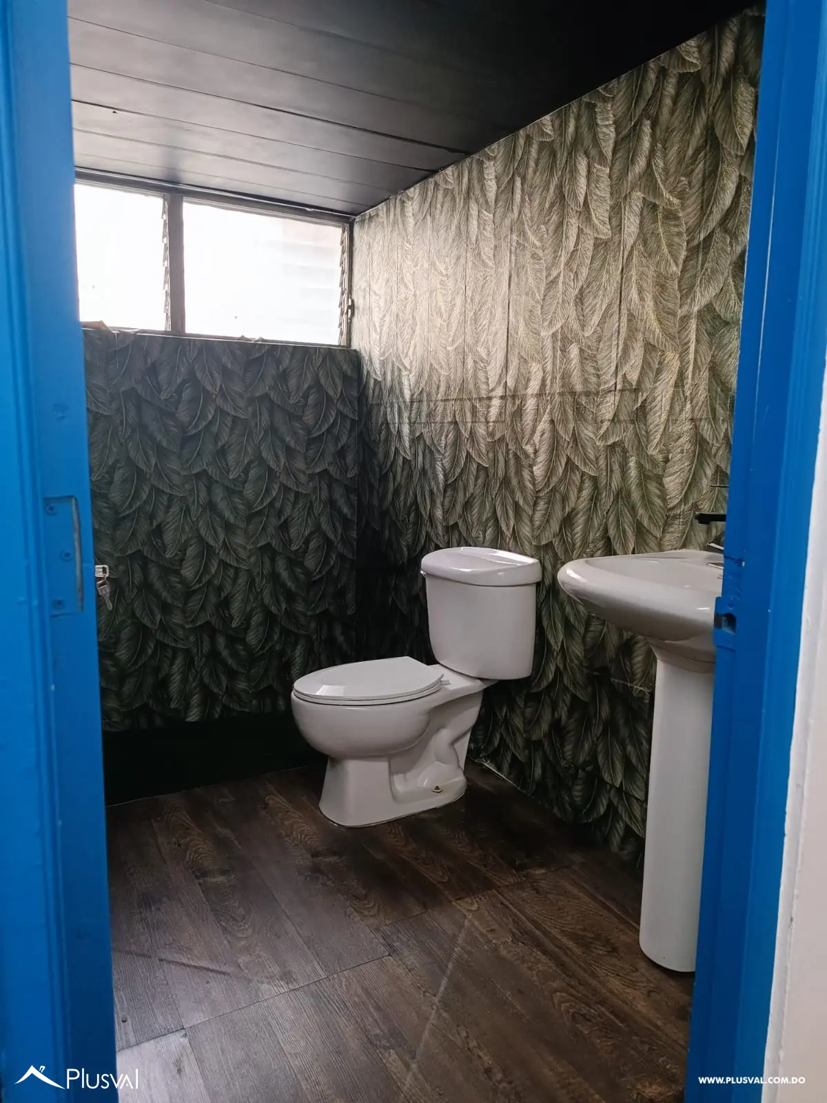 AMPLIO LOCAL COMERICAL EN ALQUILER EN NACO 496031