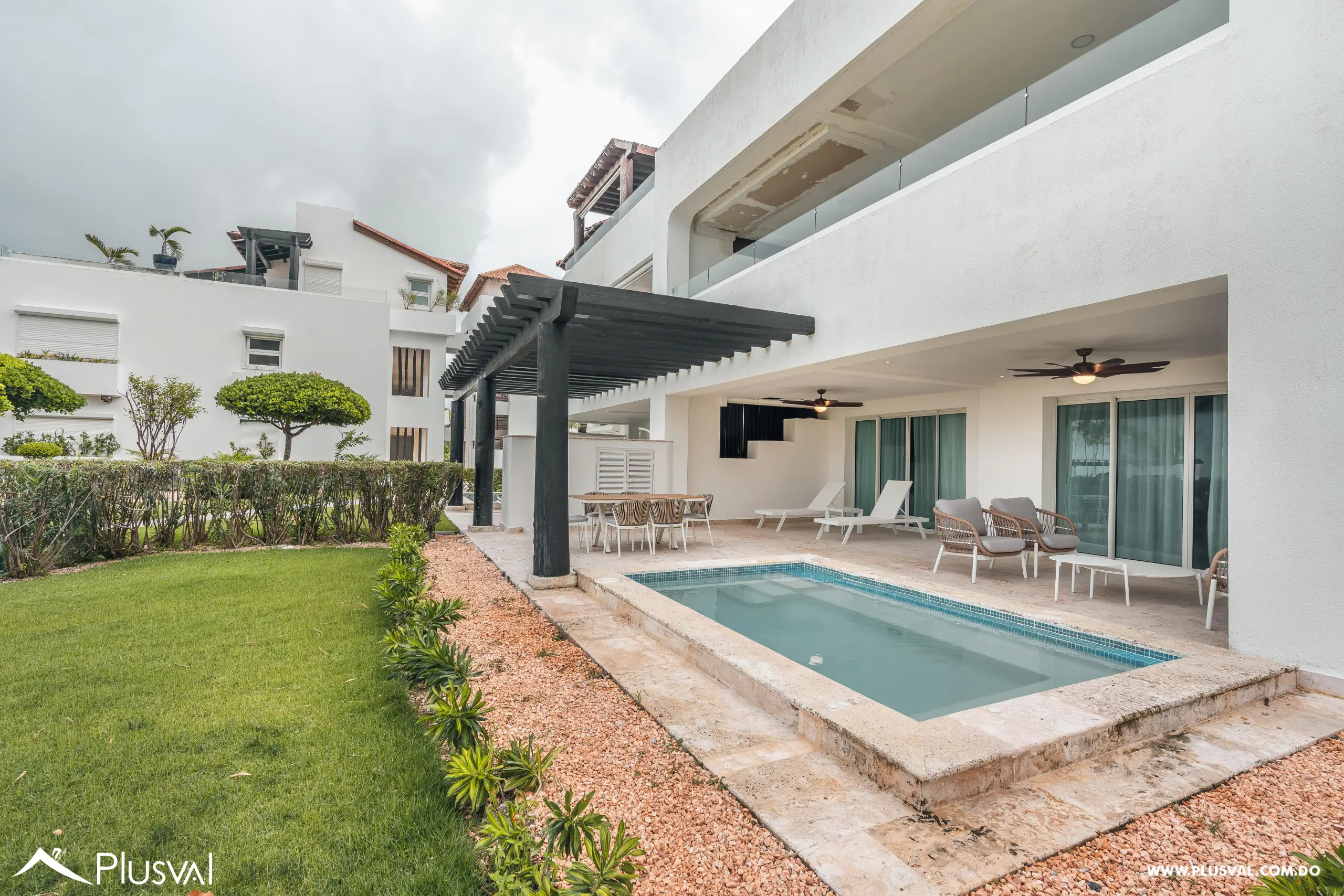 Exclusivo apartamento en Cap Cana con piscina privada y acceso directo a la playa 474390