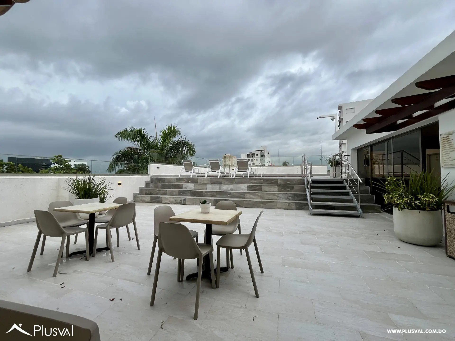 Terraza rooftop con piscina en alquiler en Gazcue 468486