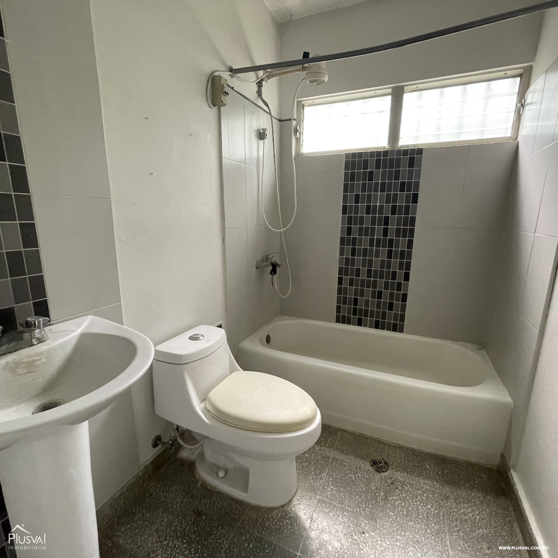 Casa en alquiler en Los Prados para fines comerciales 364250