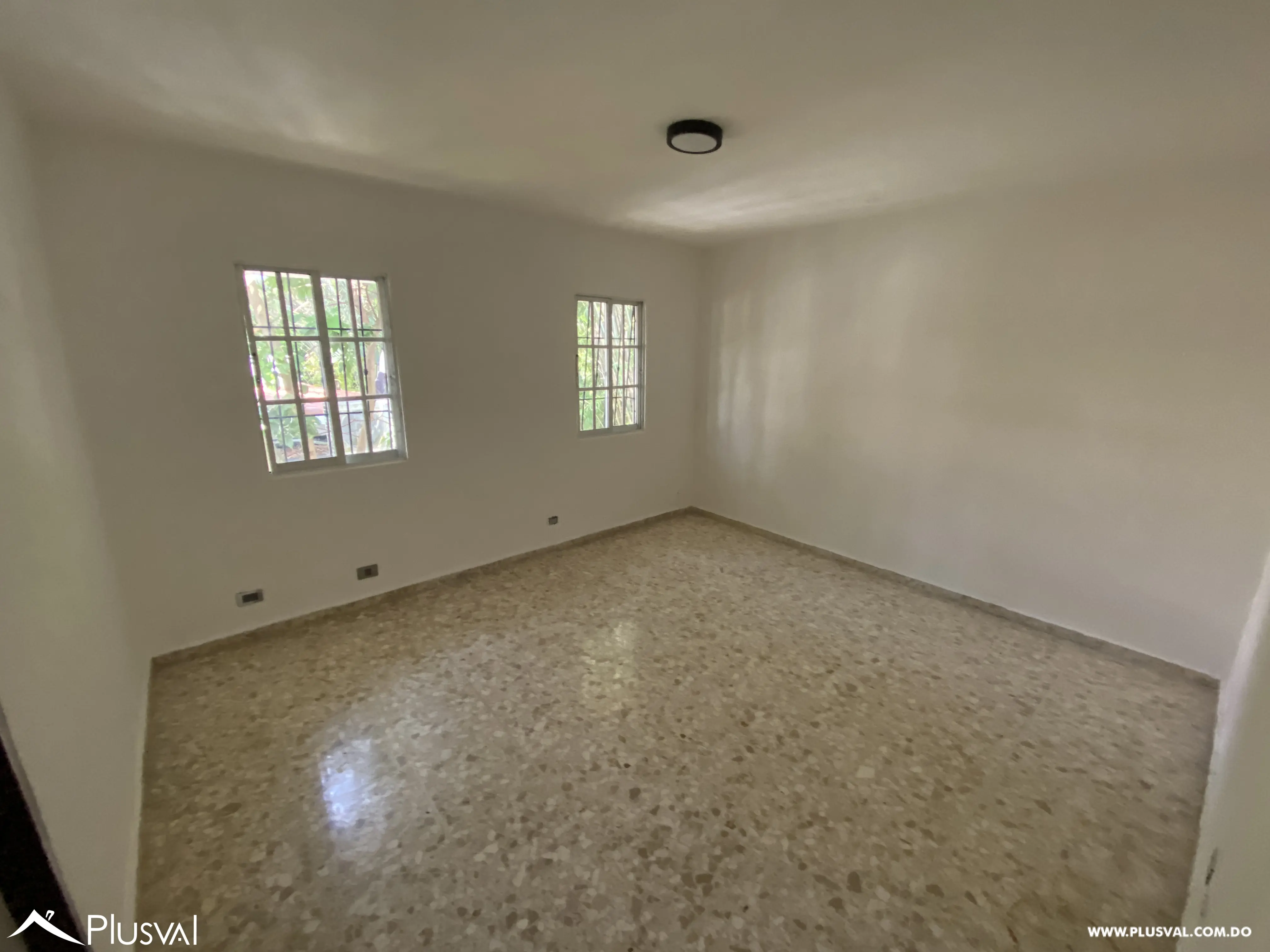 Casa de Dos Niveles 521350