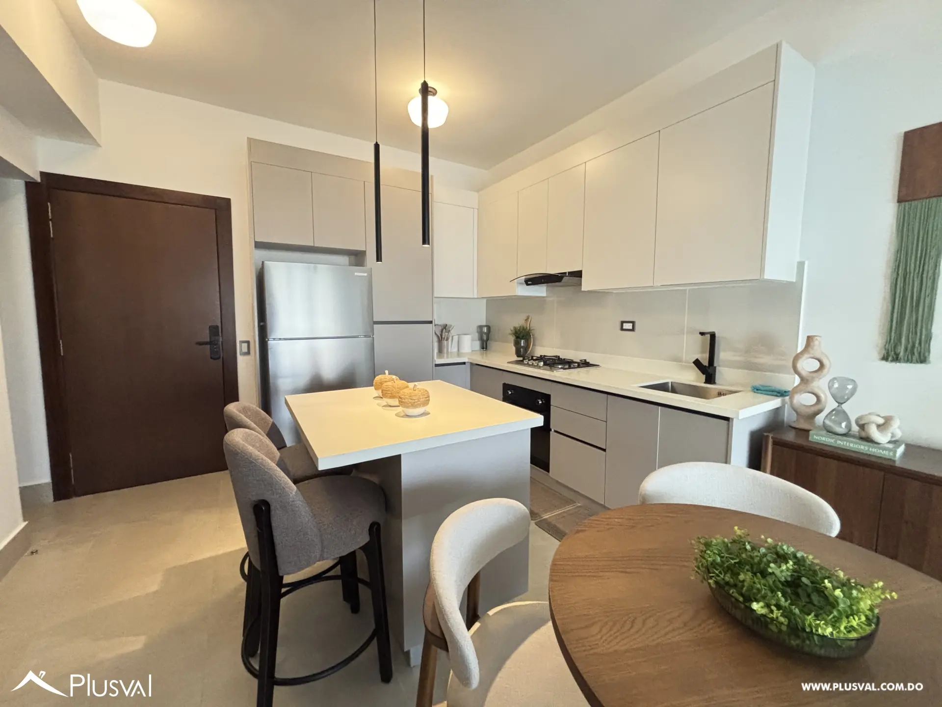 Apartamento amueblado en alquiler en Evaristo Morales 519436