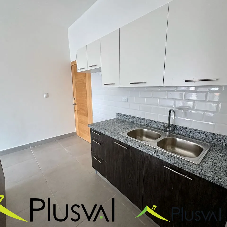 Apartamento de 1 habitación en Bella Vista con balcón, piscina, gimnasio y salón multiusos. 431954