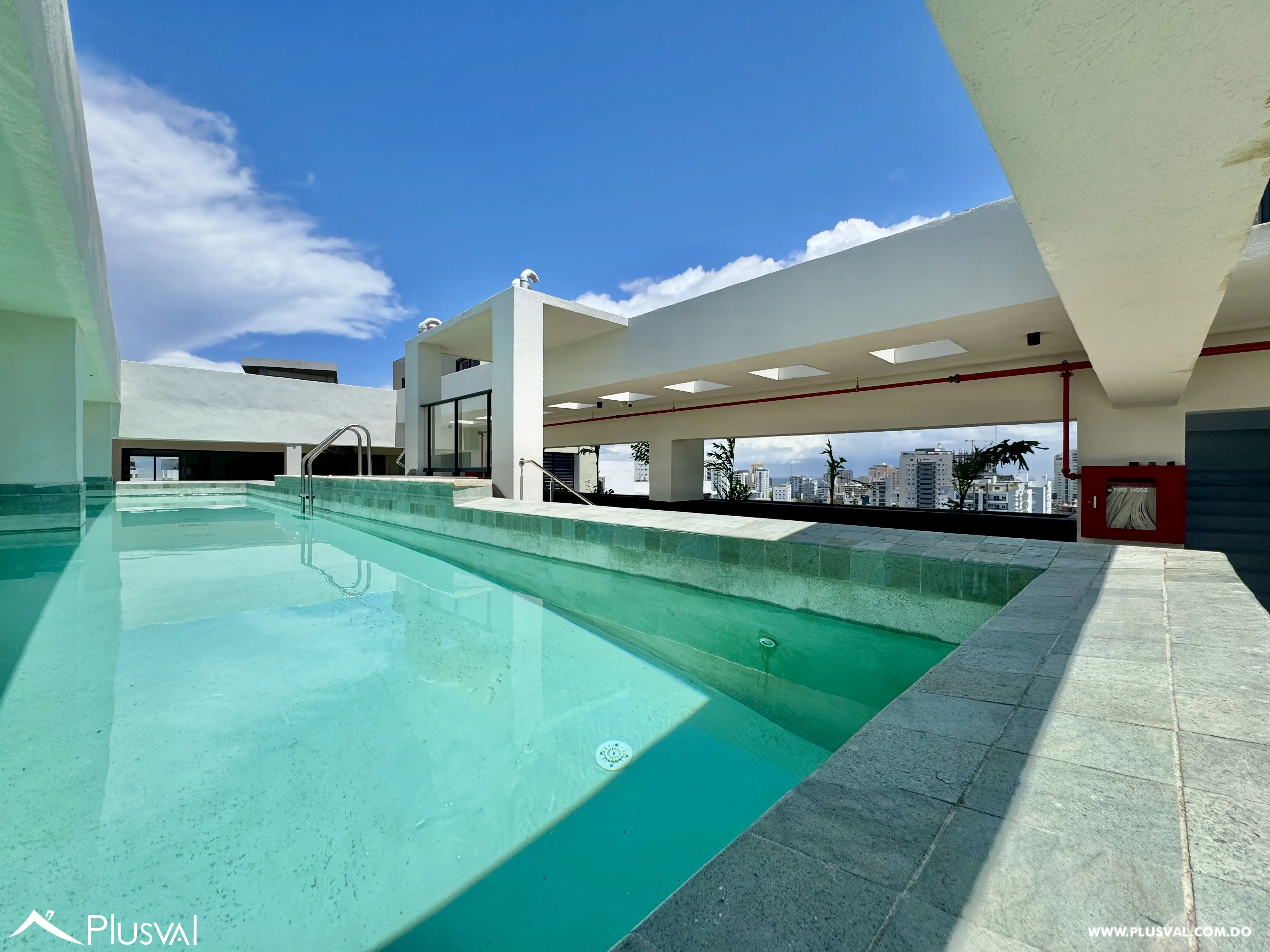 Alquilo Apto Finamente Amueblado en una de las Mejores Zonas de Naco 500026