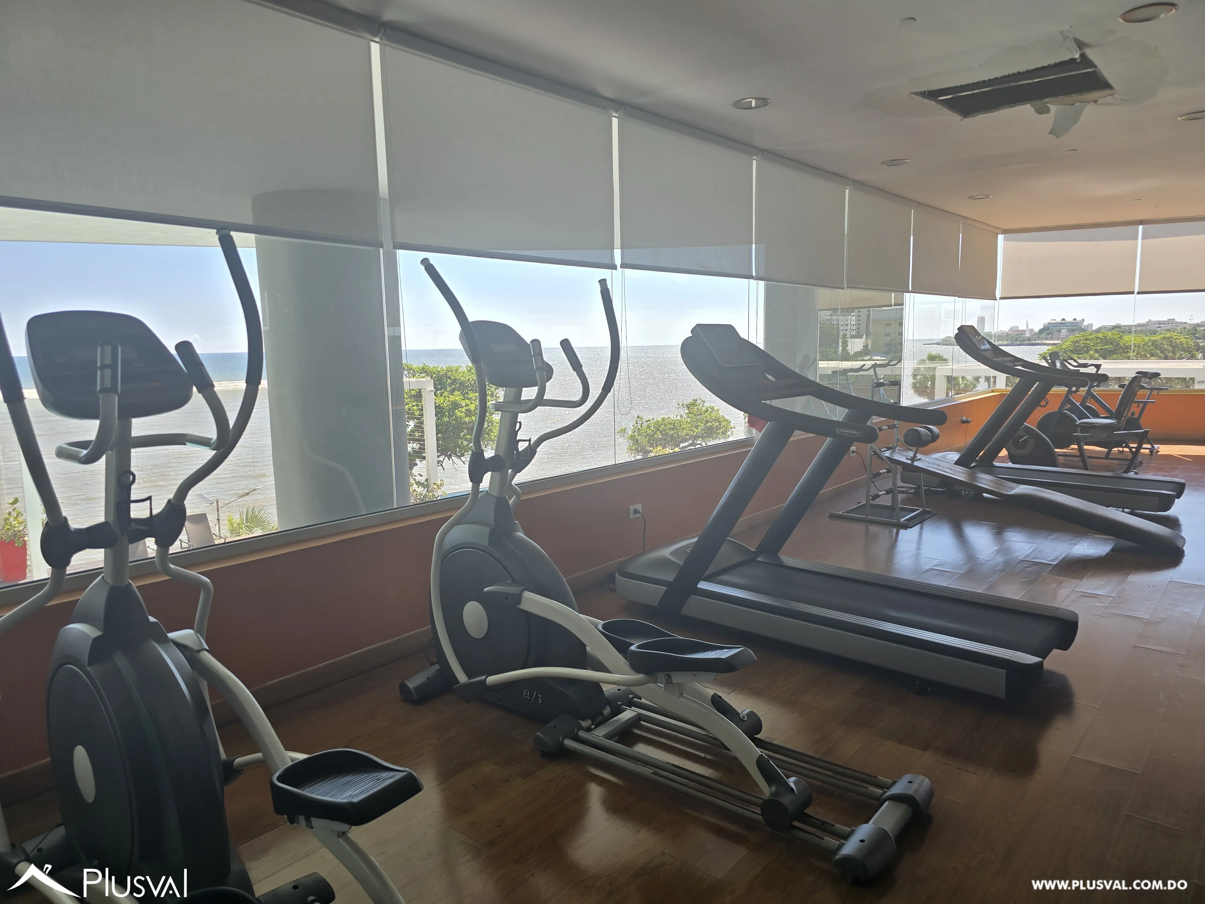 Amplio apartamento en alquiler amueblado frente al mar. 535317