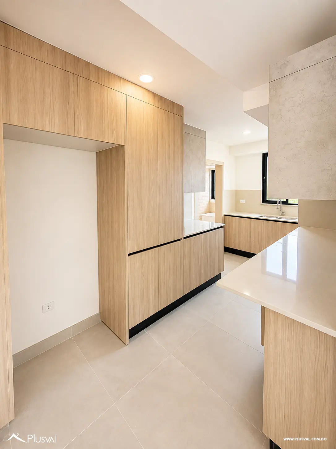 Apartamento en venta de 3 habitaciones en Evaristo Morales - Amueblado 531628