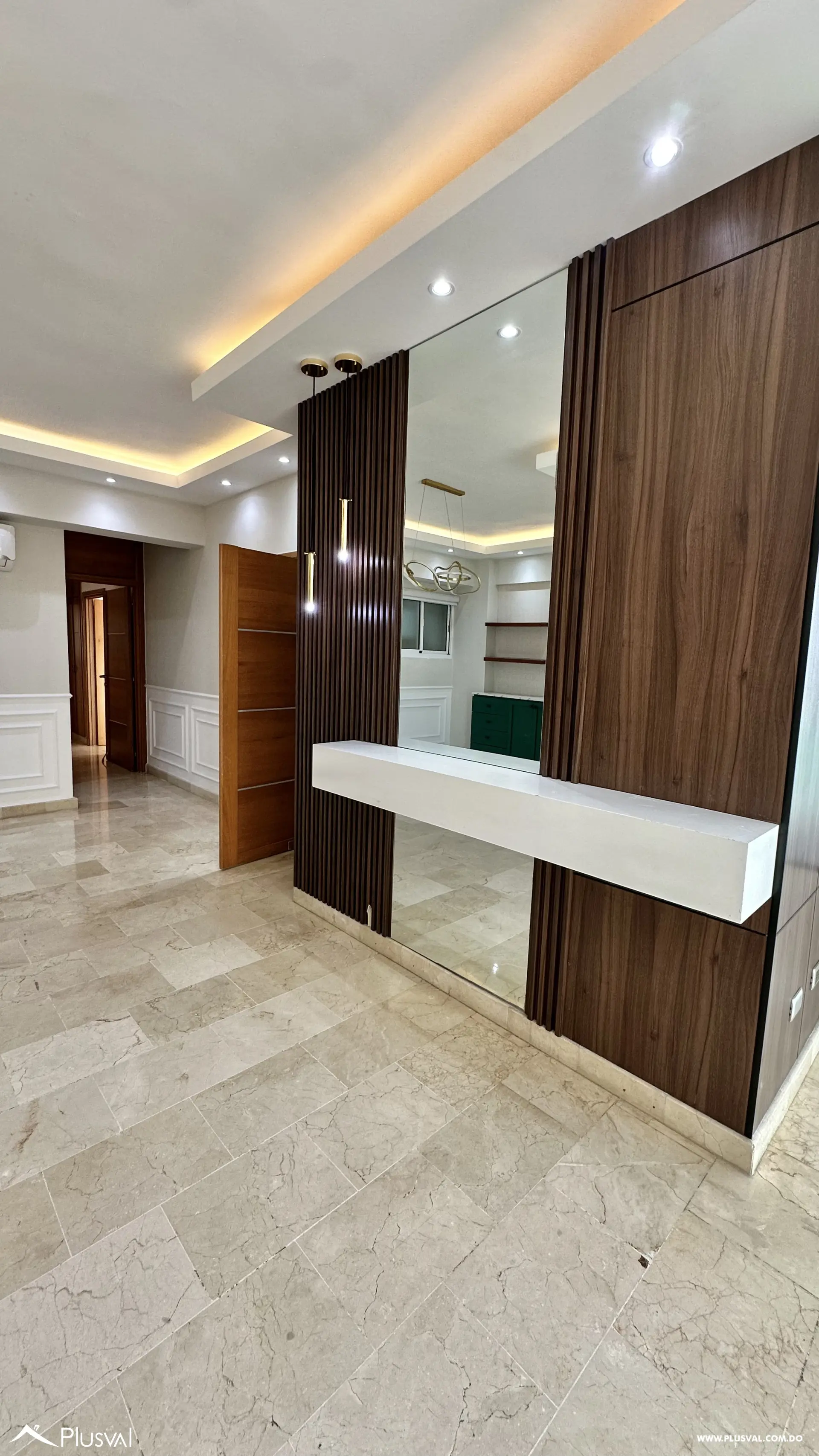 Apartamento en Alquiler en Naco 3 Habitaciones Cerca del Parque La Arboleda 517322