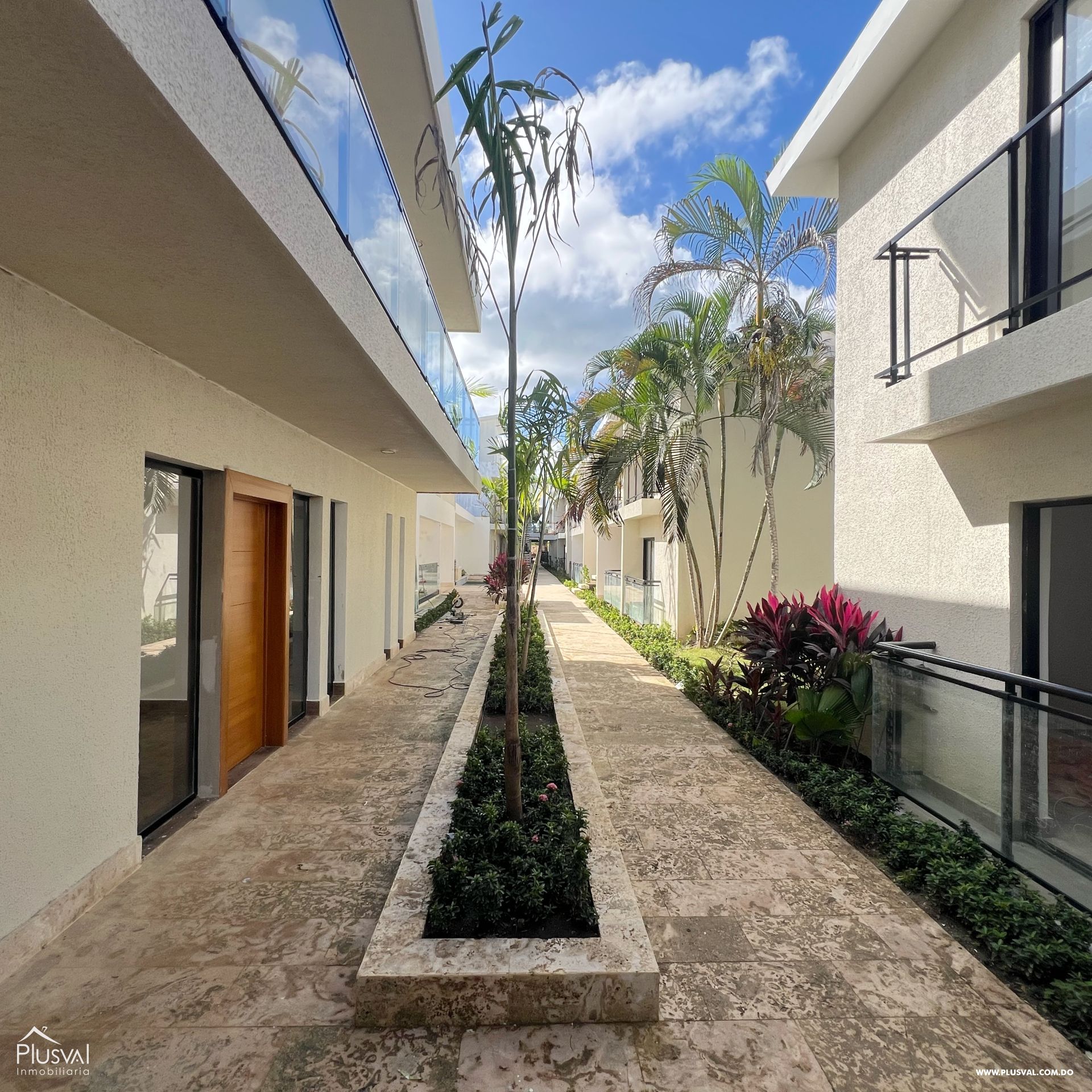 Apartamento de 3 habitaciones con balcón, parqueo y acceso a playa 400492