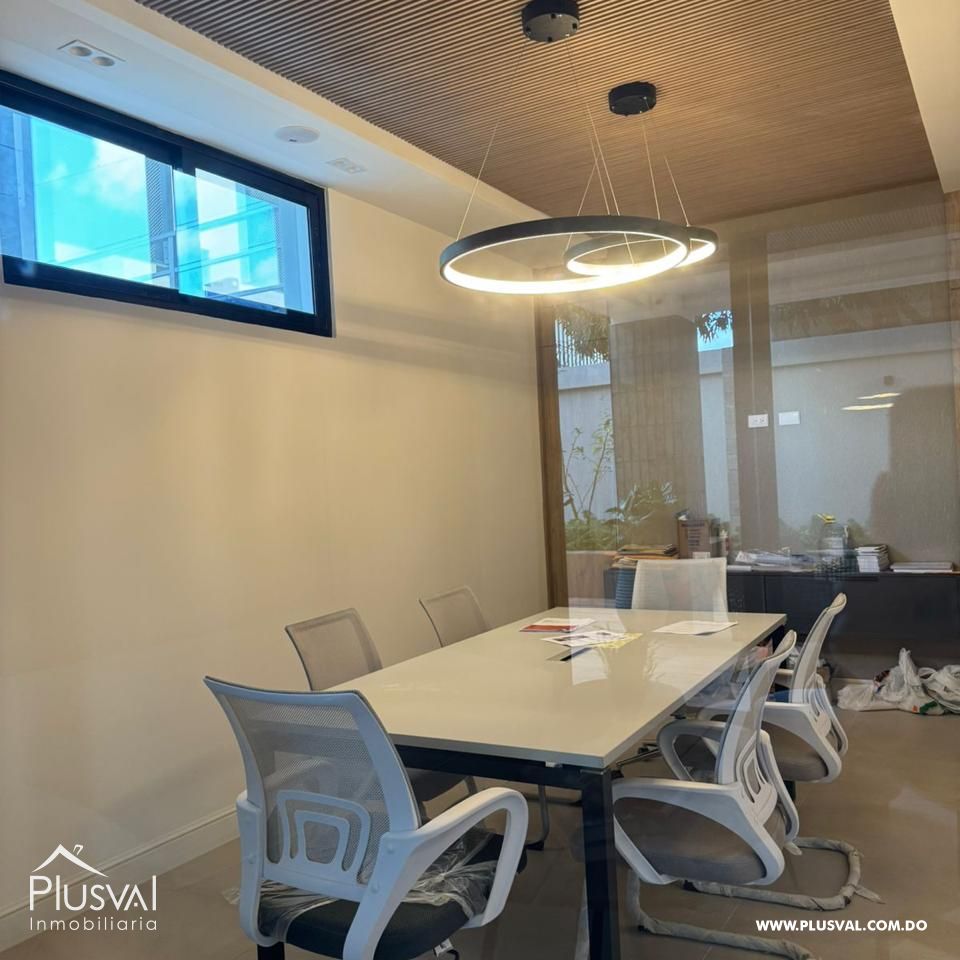 Venta de apartamento de 3 habitaciones con 3 parqueos en el sector de Naco 421514