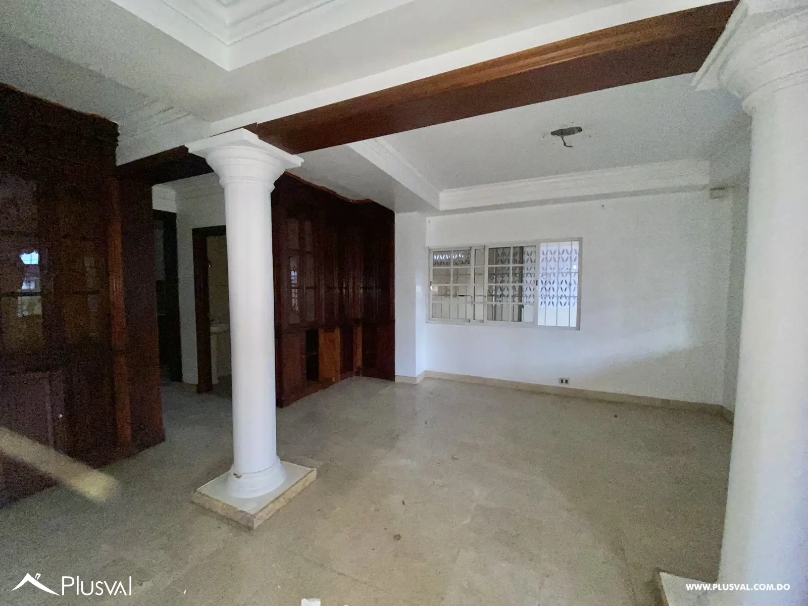 Casa Comercial en Alquiler en Los Prados | 2 Niveles y 7 Parqueos 491621