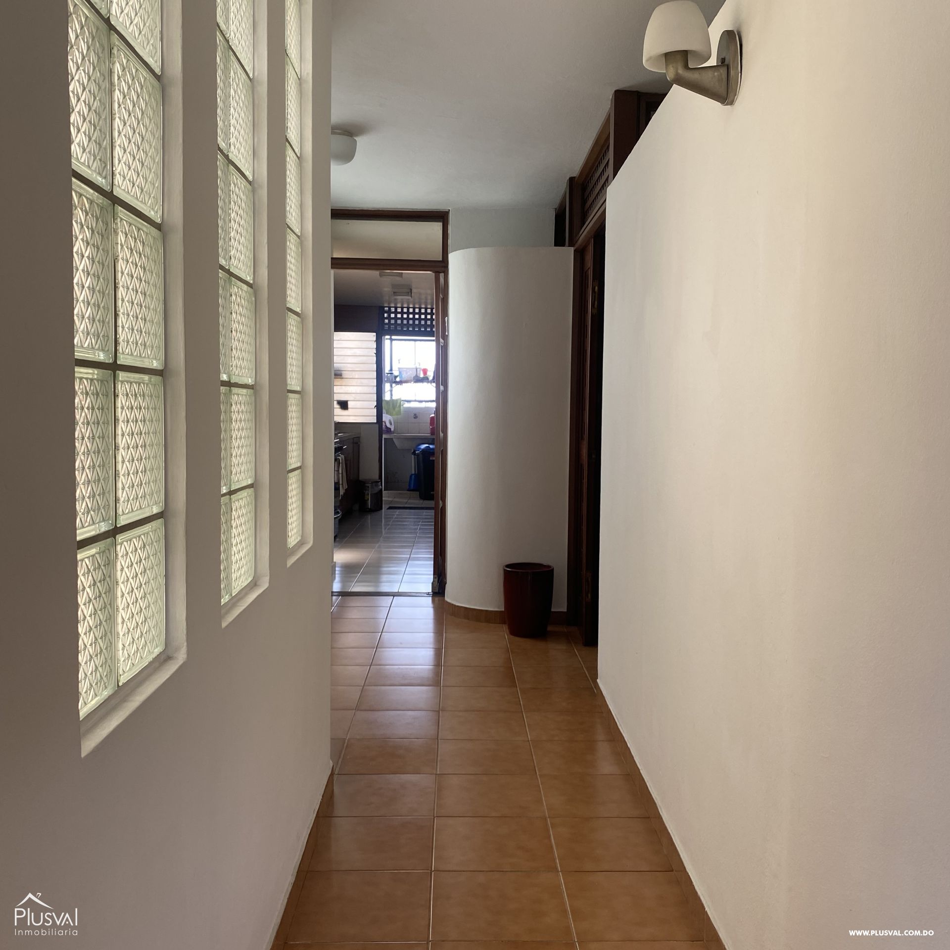 Amplio y fresco Apto clásico con Terraza Privada 366192