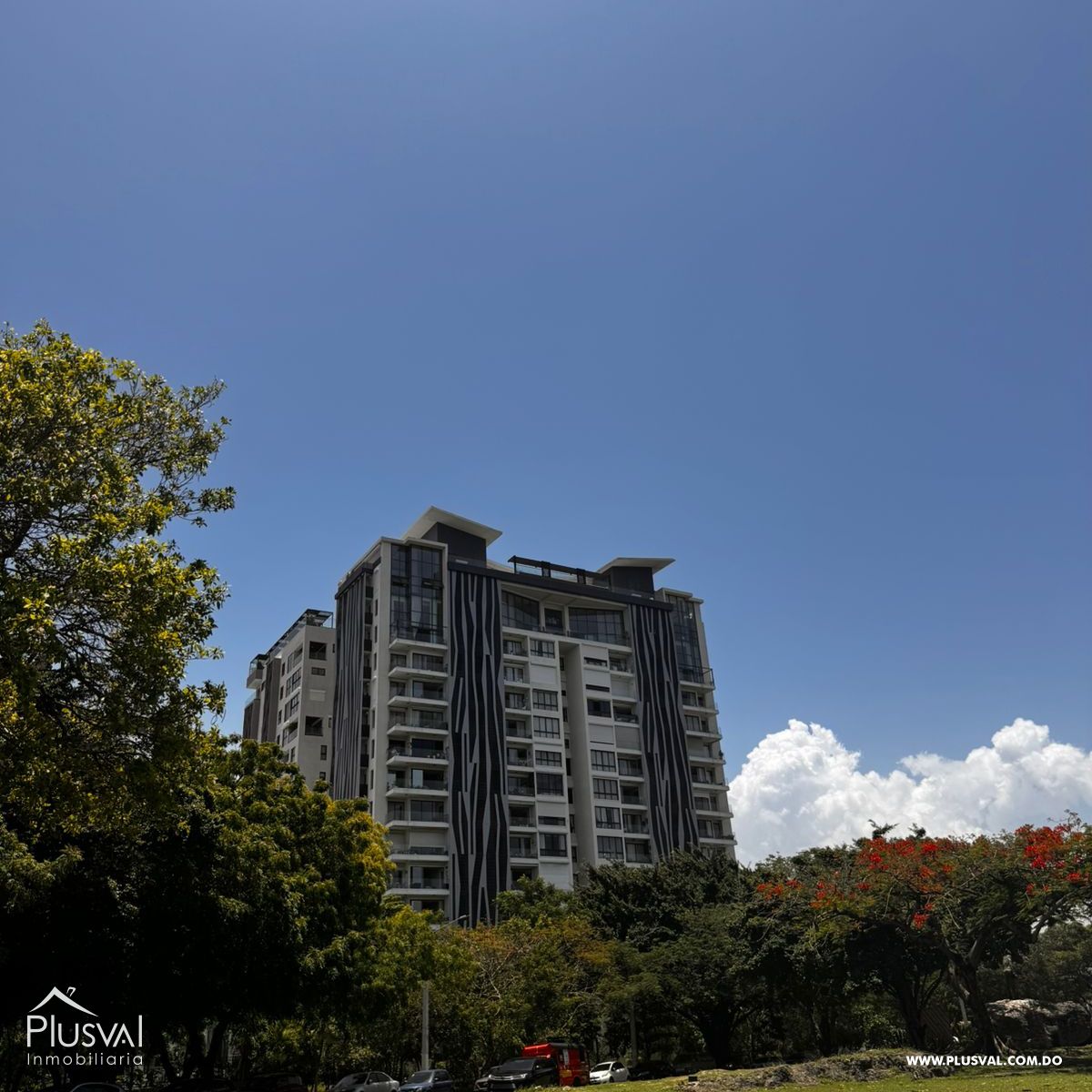 Amplio apartamento en Venta con Vista al mar y areas sociales 438810