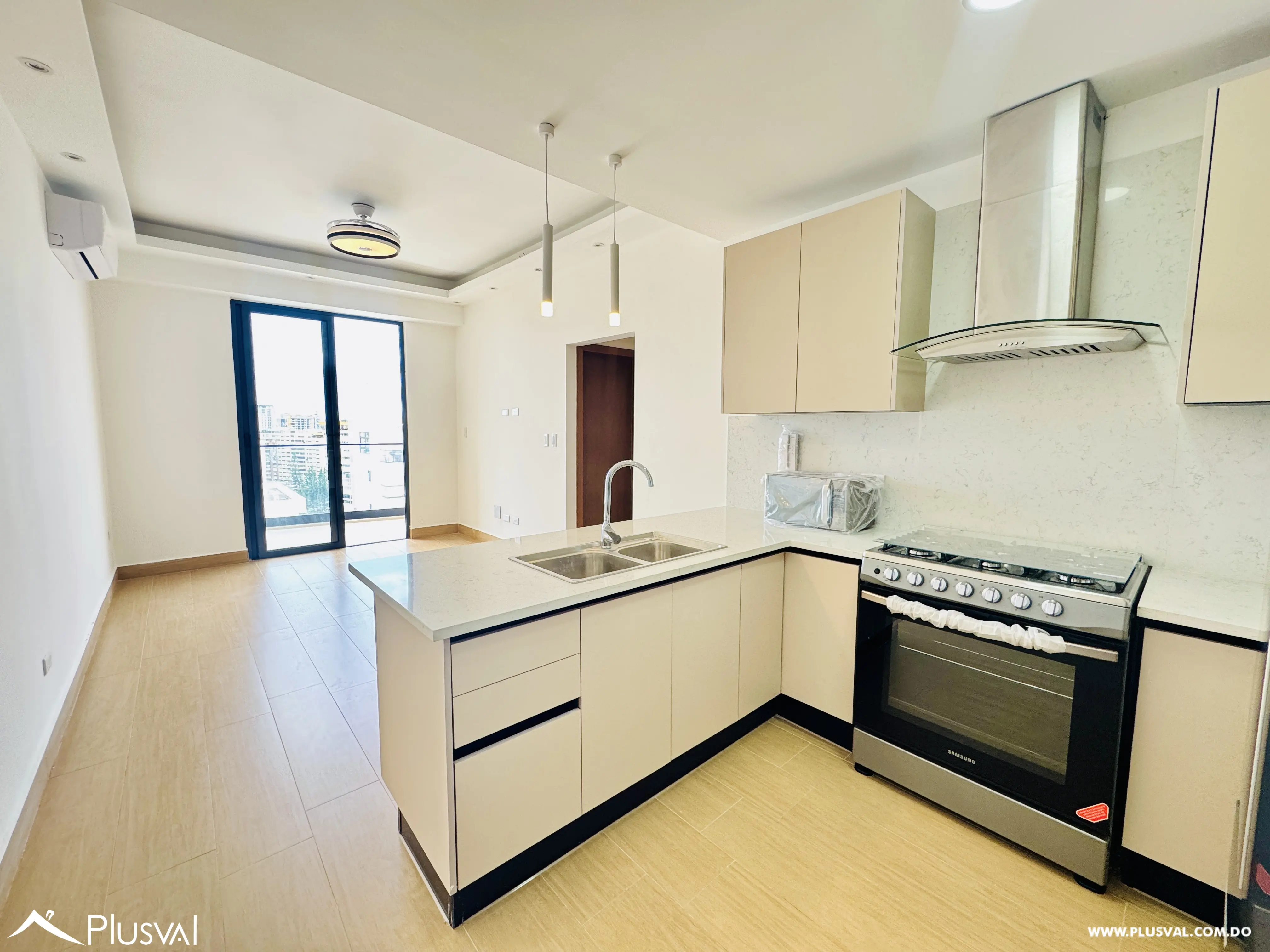 Apartamento de alquiler en exclusivo sector de Naco con vista despejada. 505203