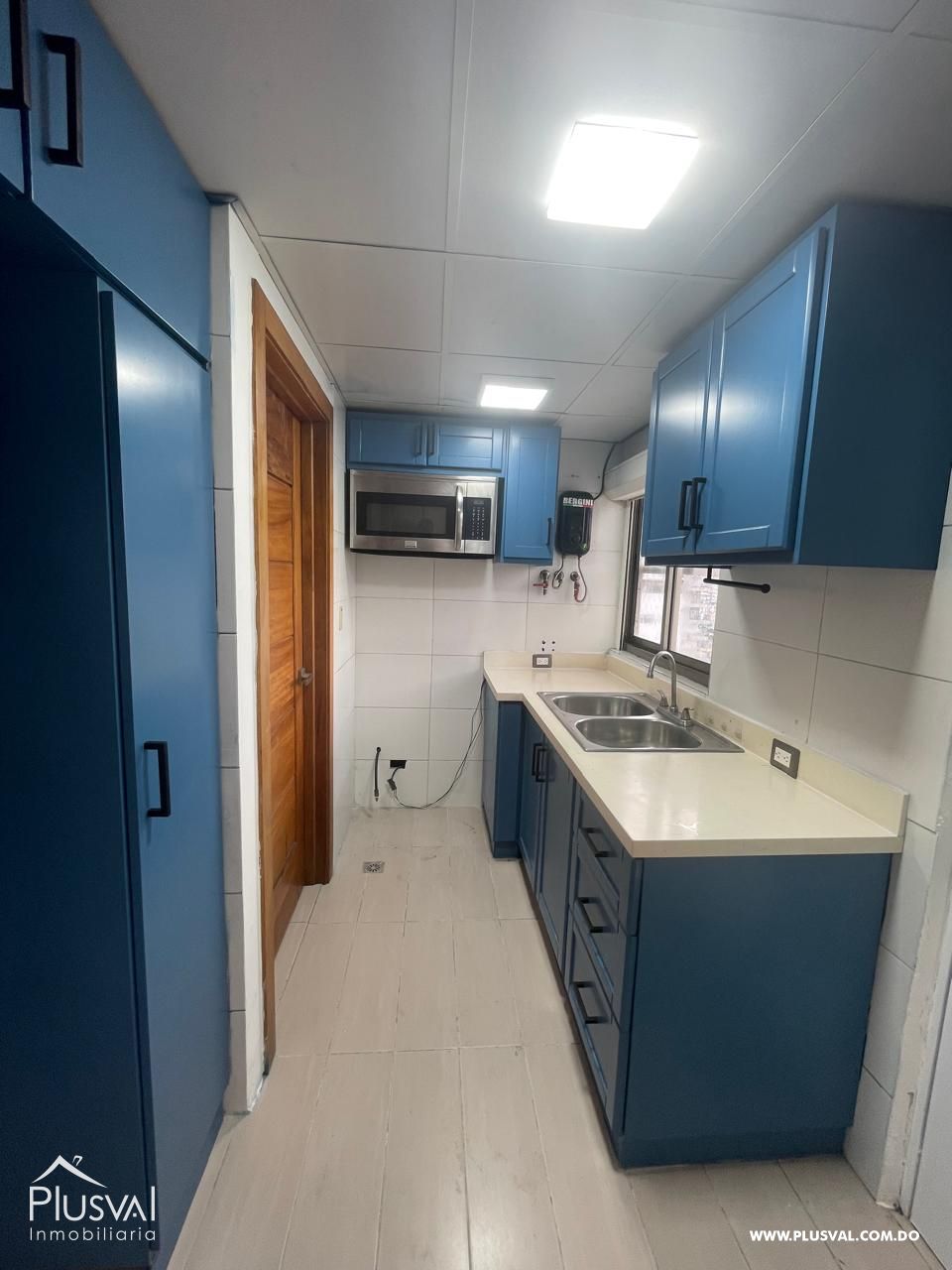 Penthouse de lujo en alquiler en Evaristo Morales 462025