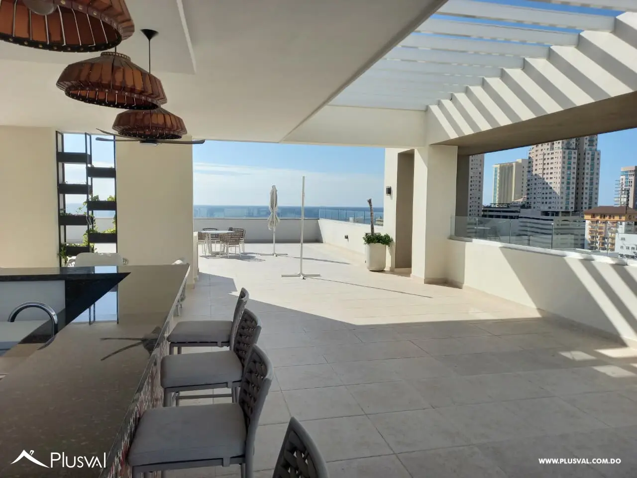 Apartamento en alquiler de 2 habitaciones mas estudio 487656