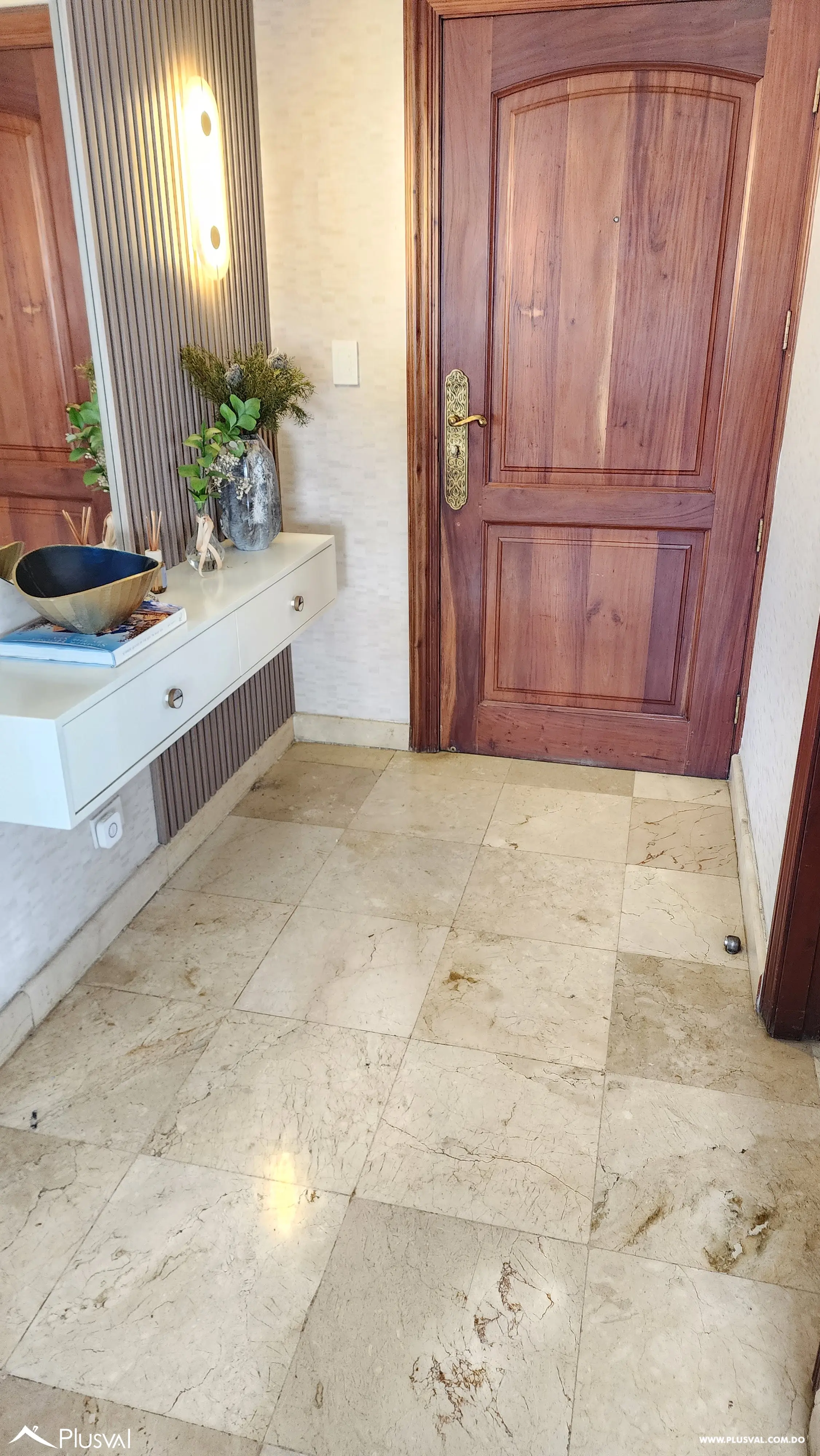 Se vende apartamento clasico en Naco. 469438