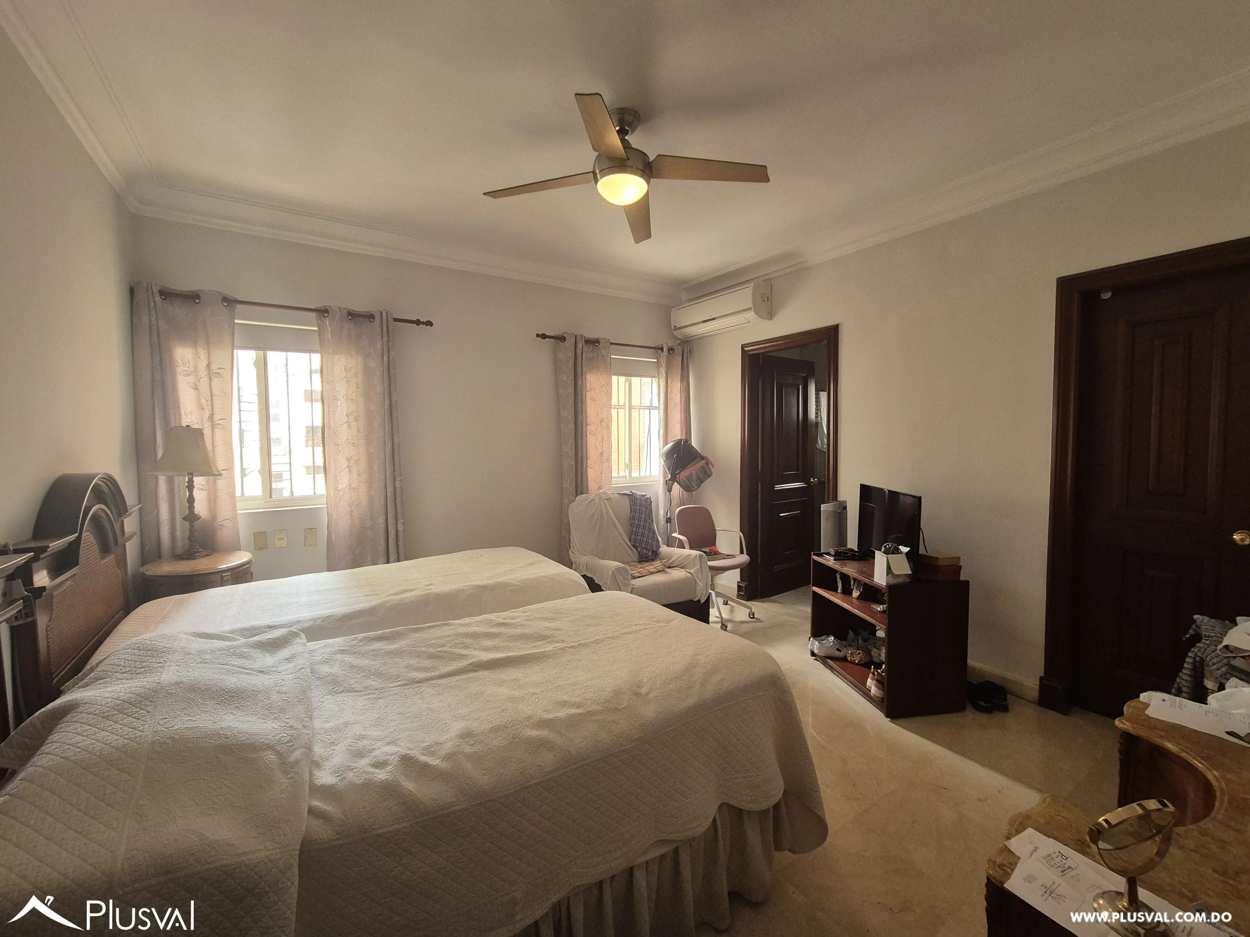 Apartamento uno por piso en venta en Serralles en piso alto 456484