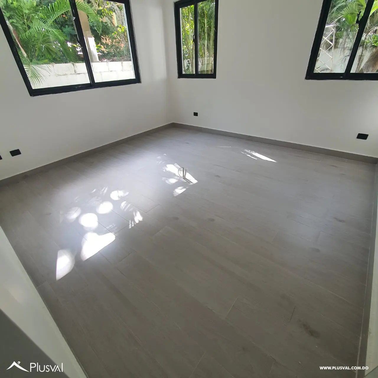 Se Alquila Local Nuevo en Zona universitaria 461541