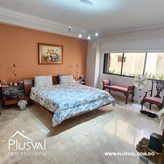 Se Vende  amplio apartamento en Naco 368941