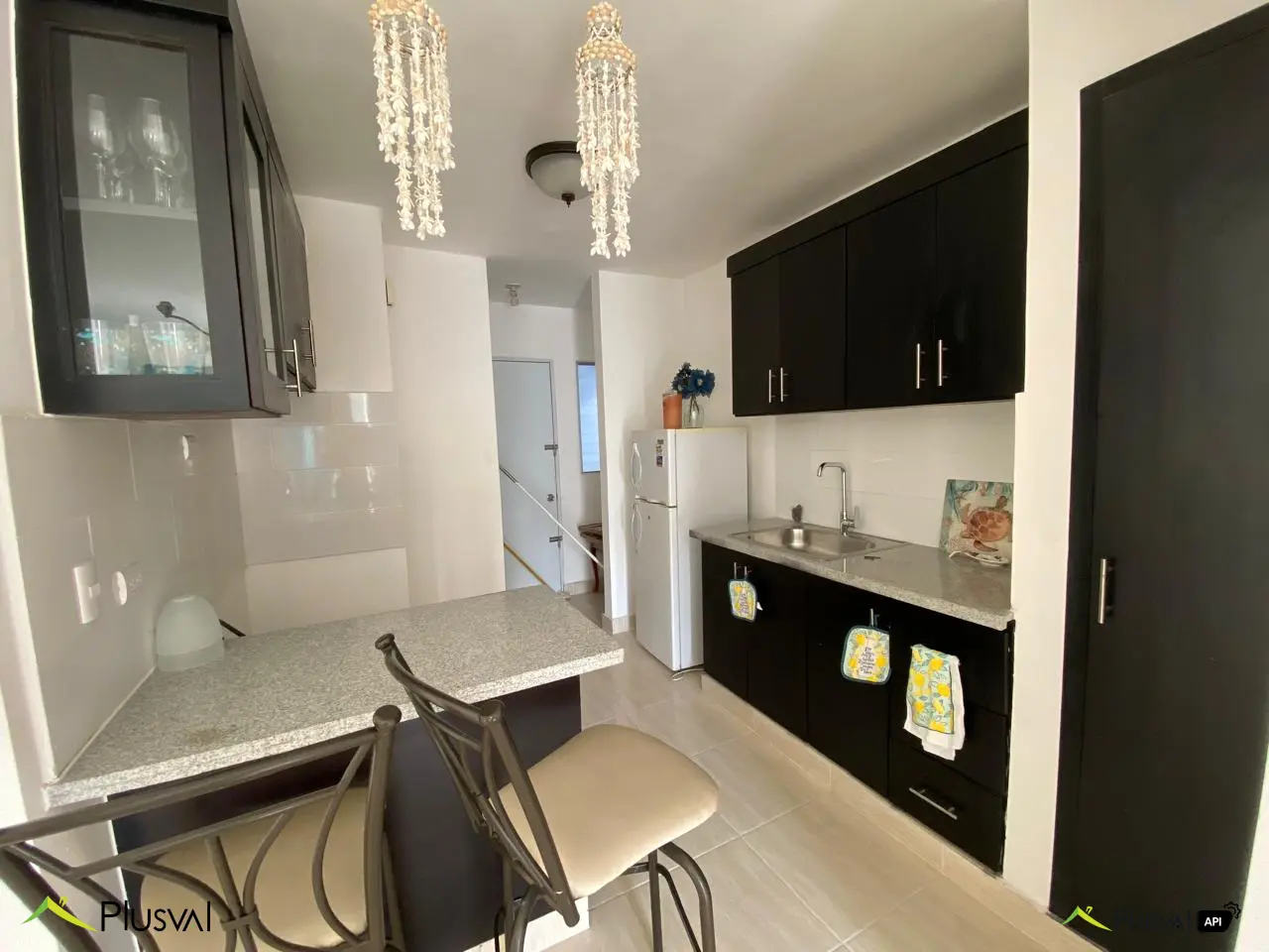 Confort y ubicación: 3 habitaciones, terraza, piscina y fácil acceso a la circunvalación. 451827