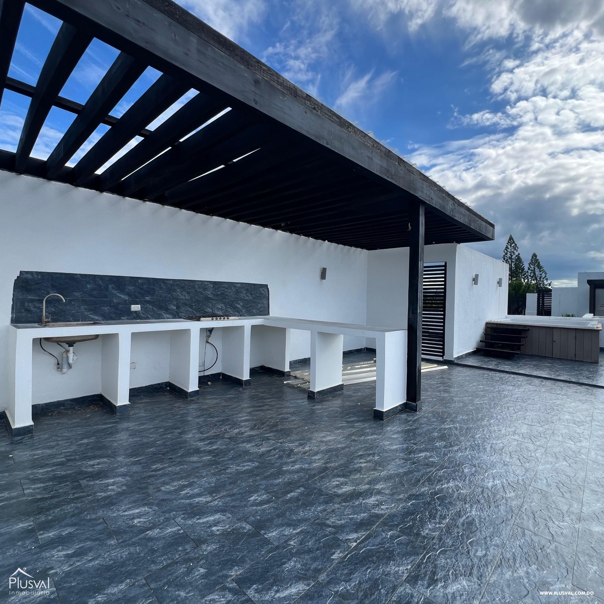 Lujoso Penthouse con vista al mar en proyecto exclusivo. 408514