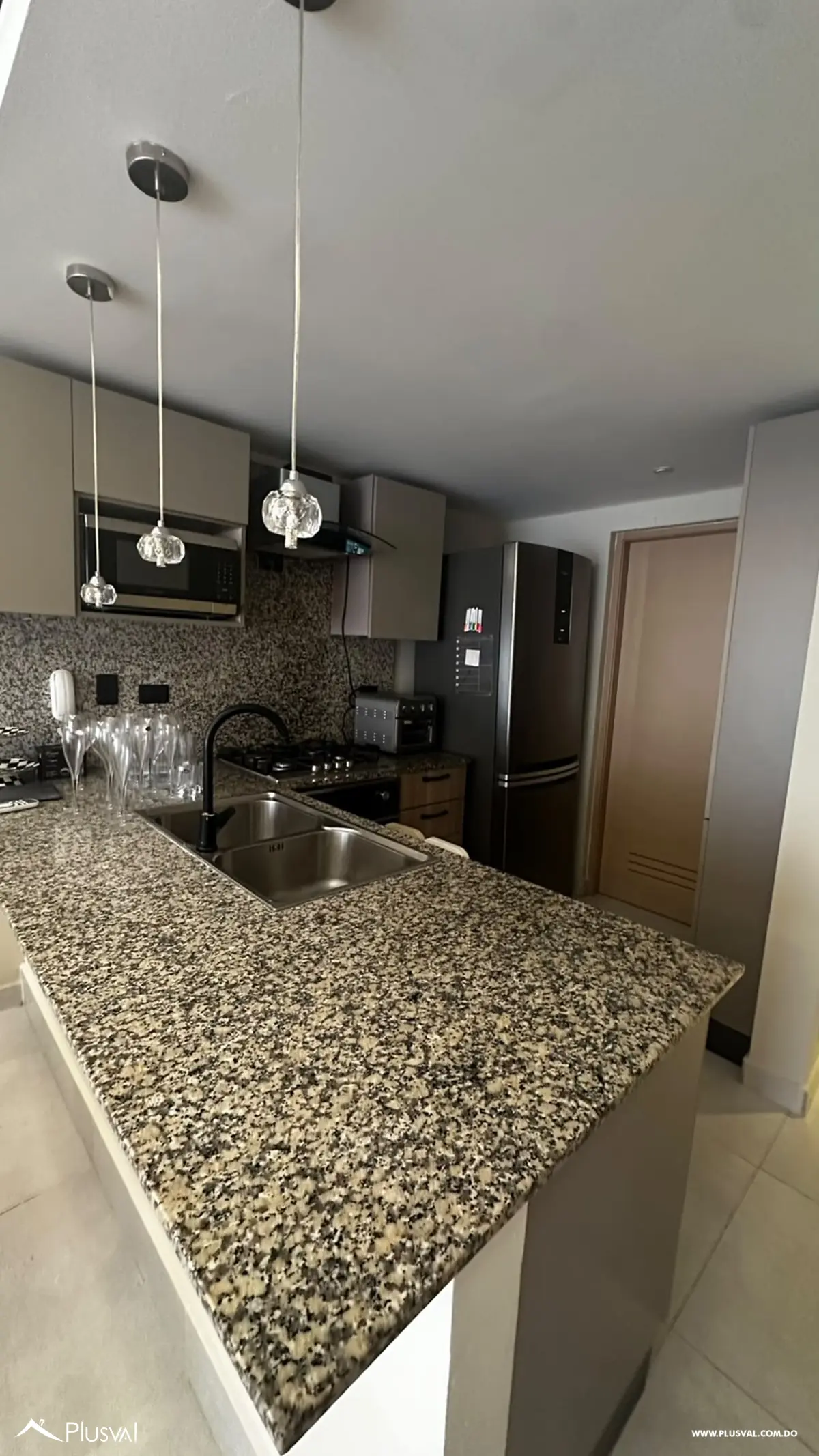 Excelente y Cómodo Apartamento en renta, en Evaristo Morales 517041