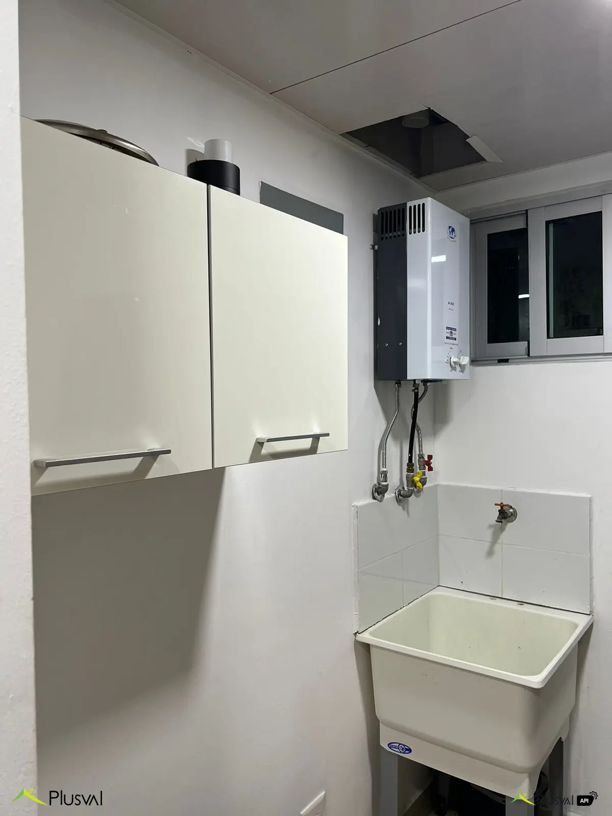 Moderno apartamento localizado en Evaristo Morales 450962