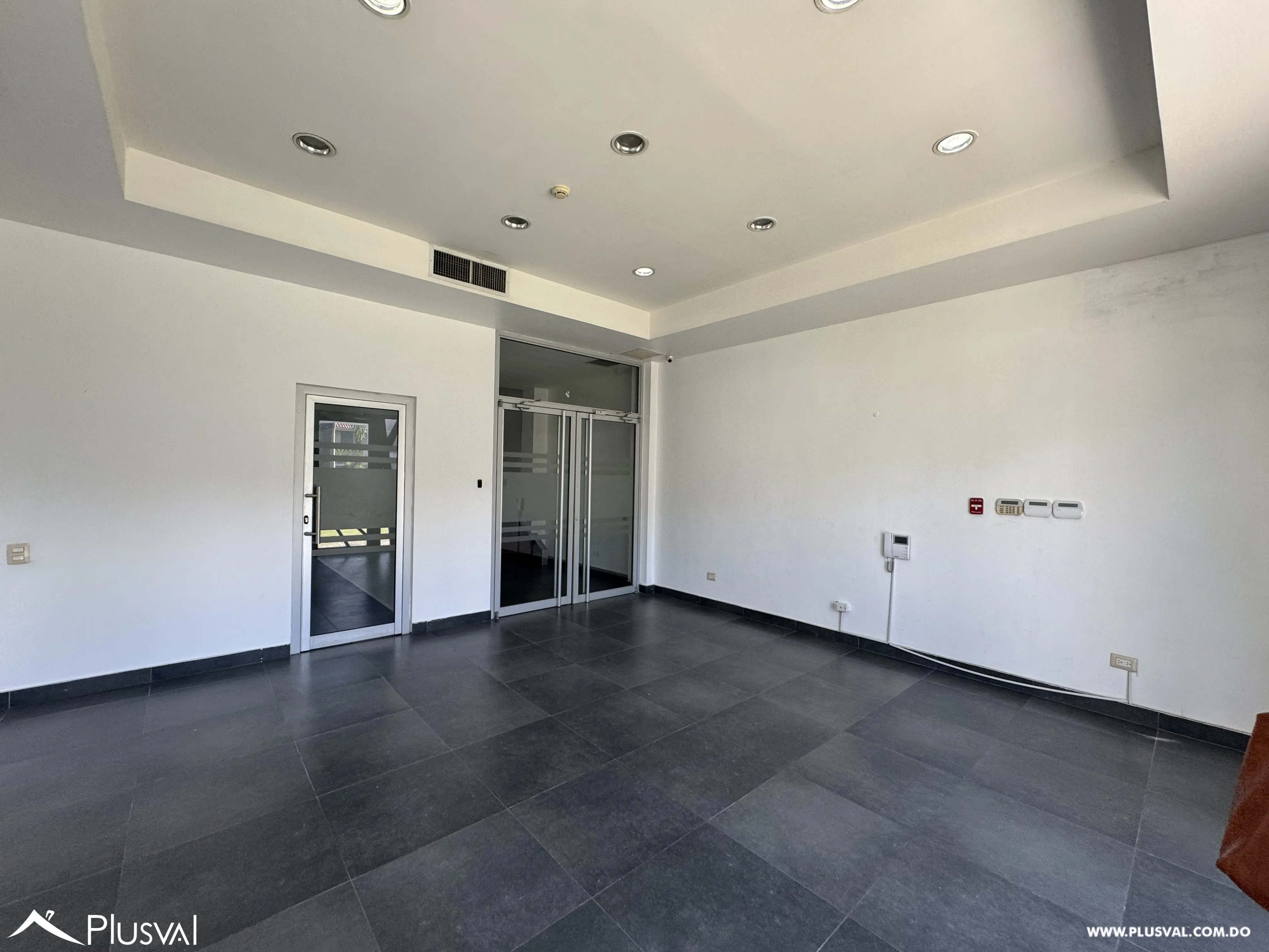 Edificio Comercial En Alquiler 496927