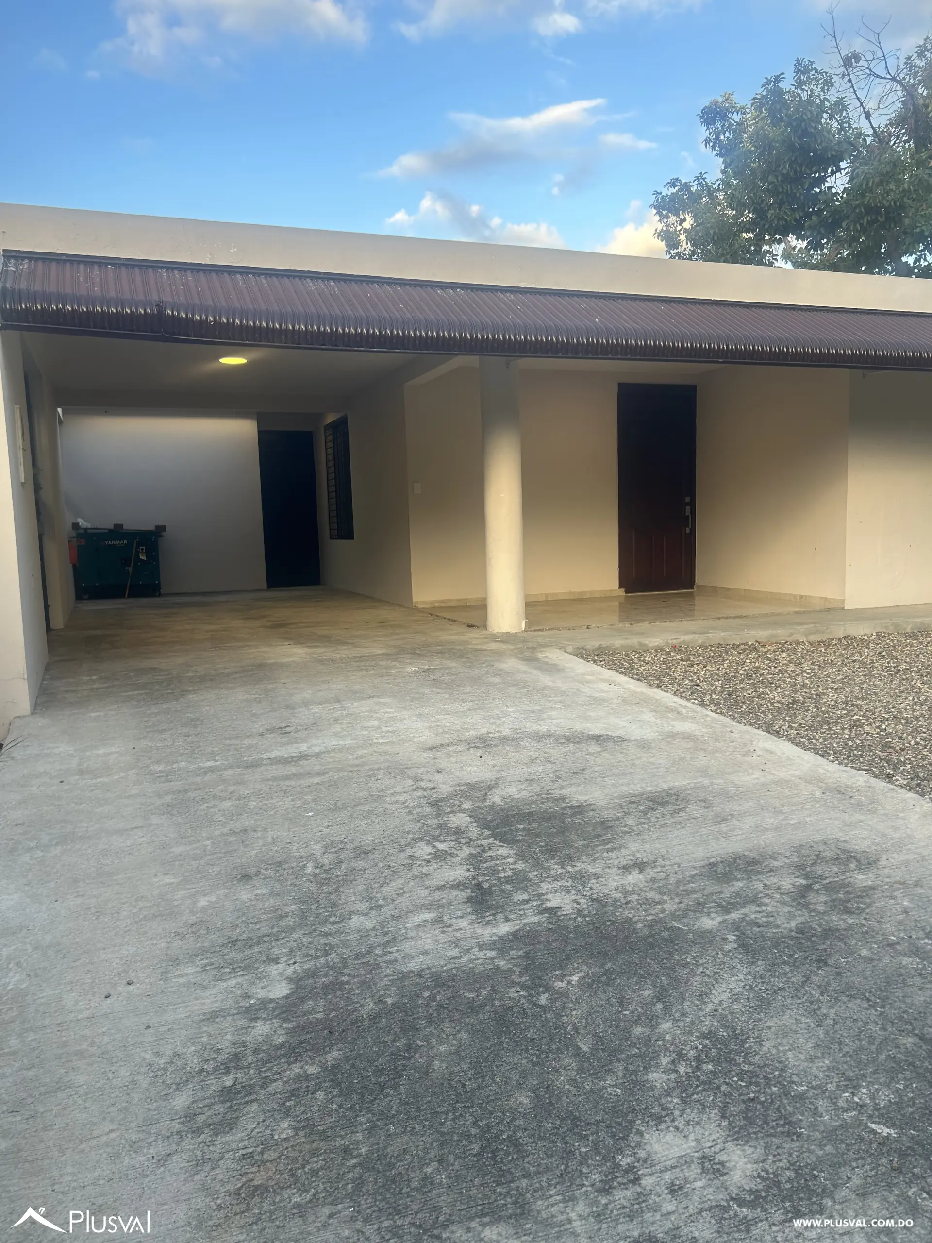 Amplia Casa en Alquiler Con Potencial Comercial 474592