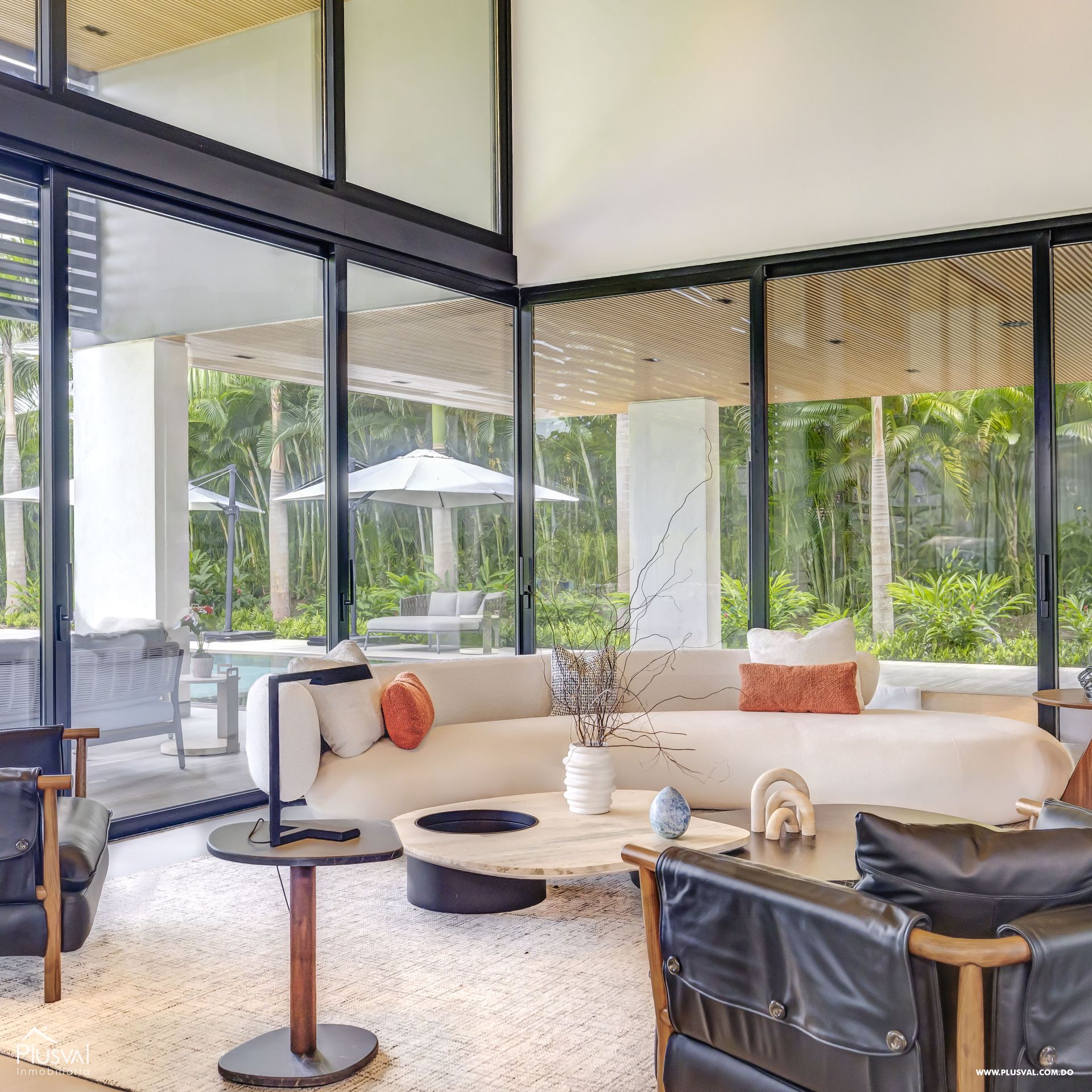 Modern Luxury Villa in Hacienda on sale, Punta Cana Resort. 370650