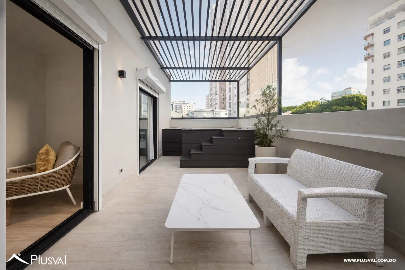 Apartamento moderno con terraza privada y picuzzi en Serrallés 529253