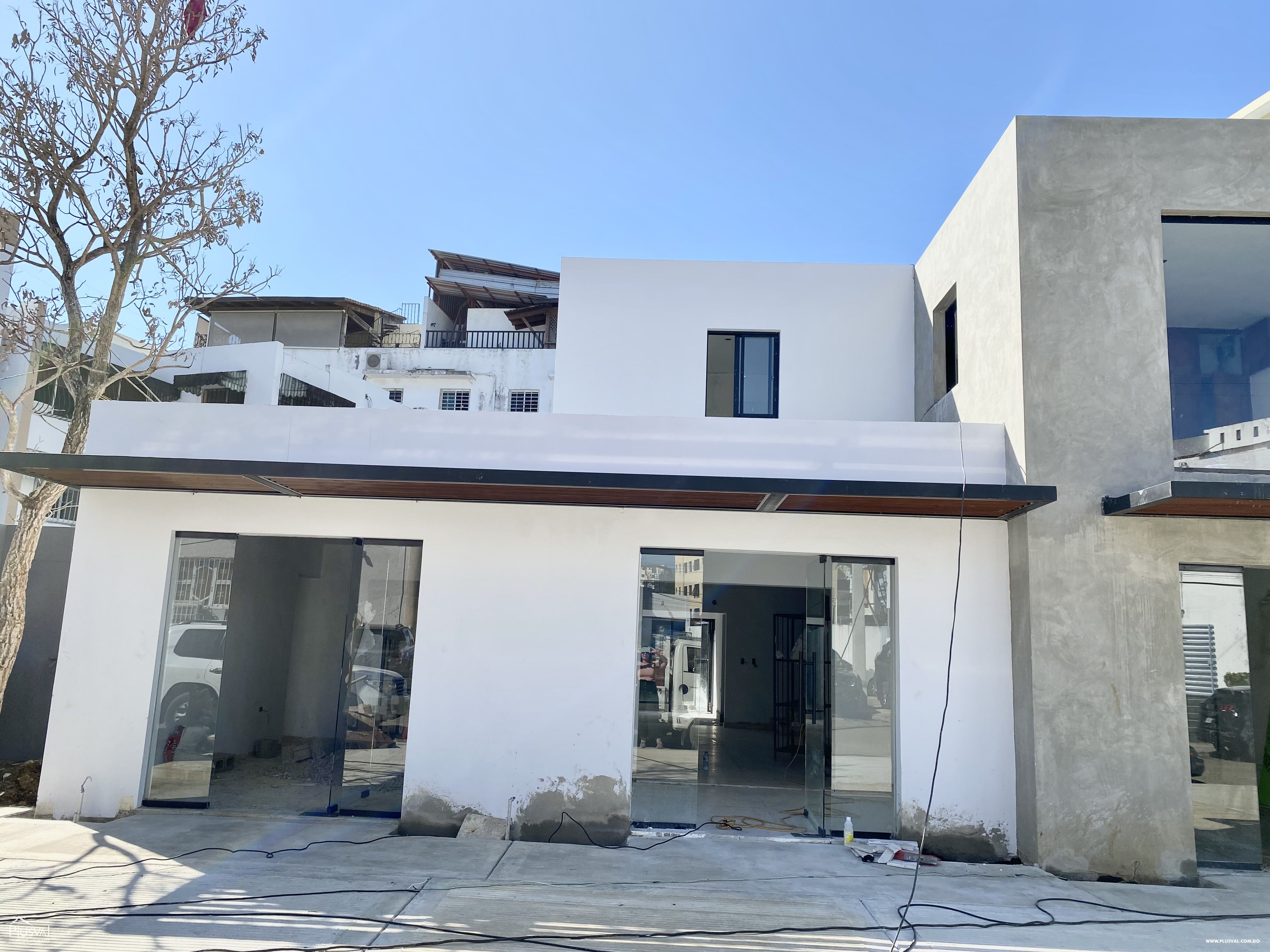 Locales en alquiler en la Urbanización Fernández 252595