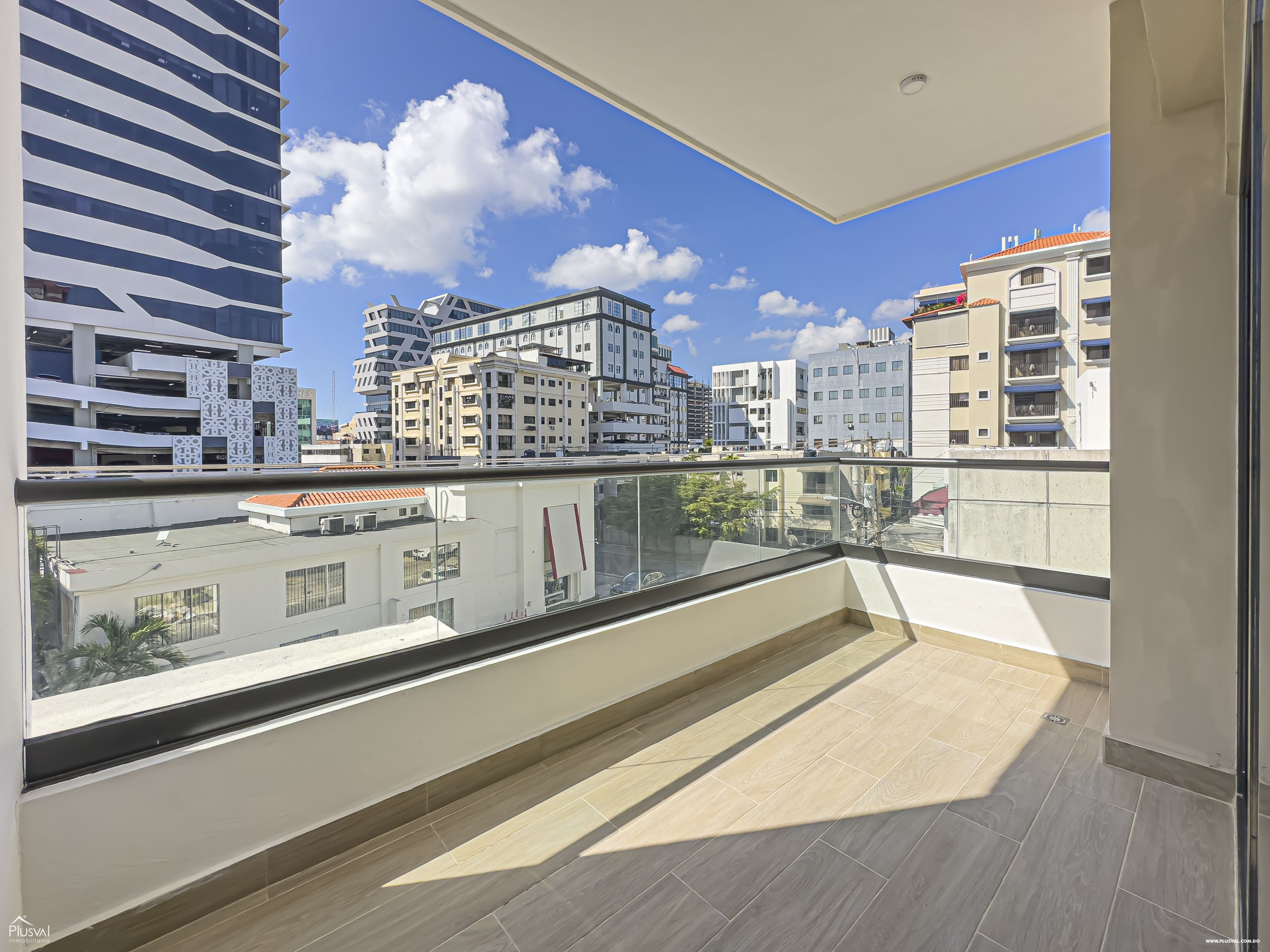 Apartamento en alquiler con línea blanca, Piantini. 284321