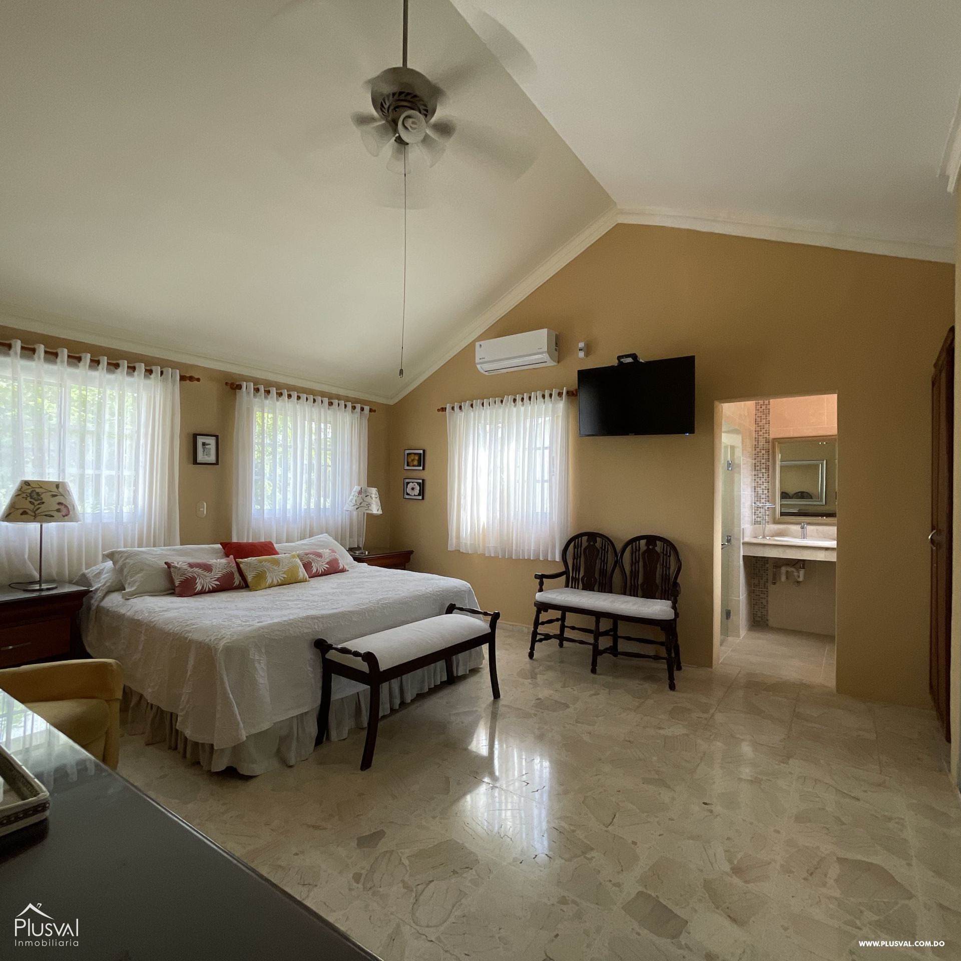 Villa Amueblada en Metro Country Club 219687