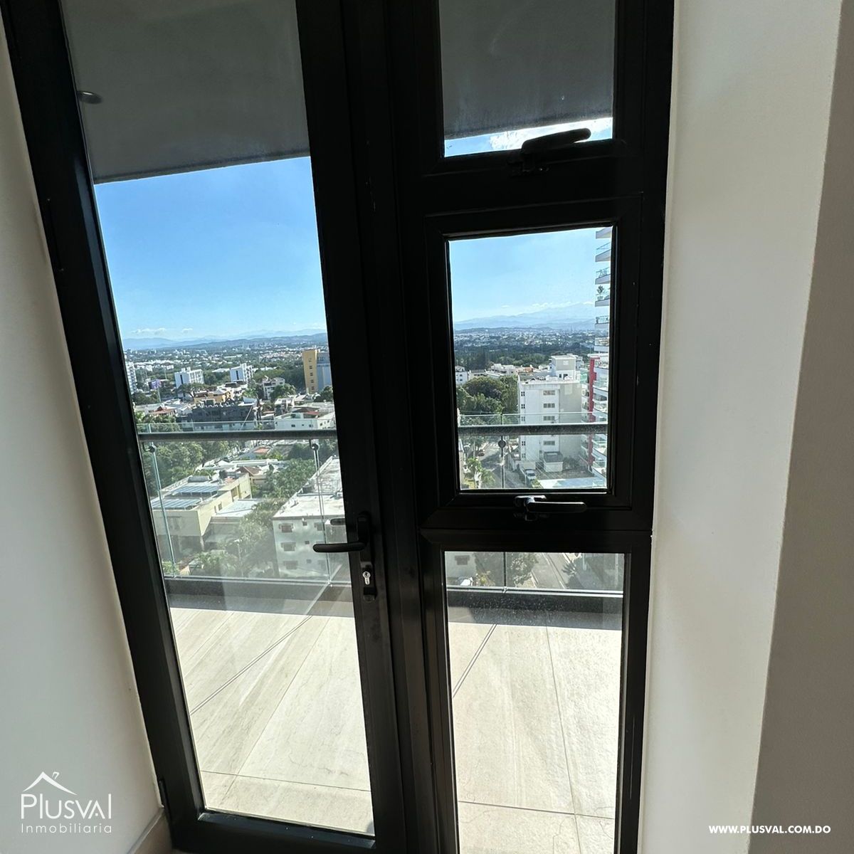 Exclusivo apartamento de 3 habitaciones  ubicado en La Esmeralda 409900