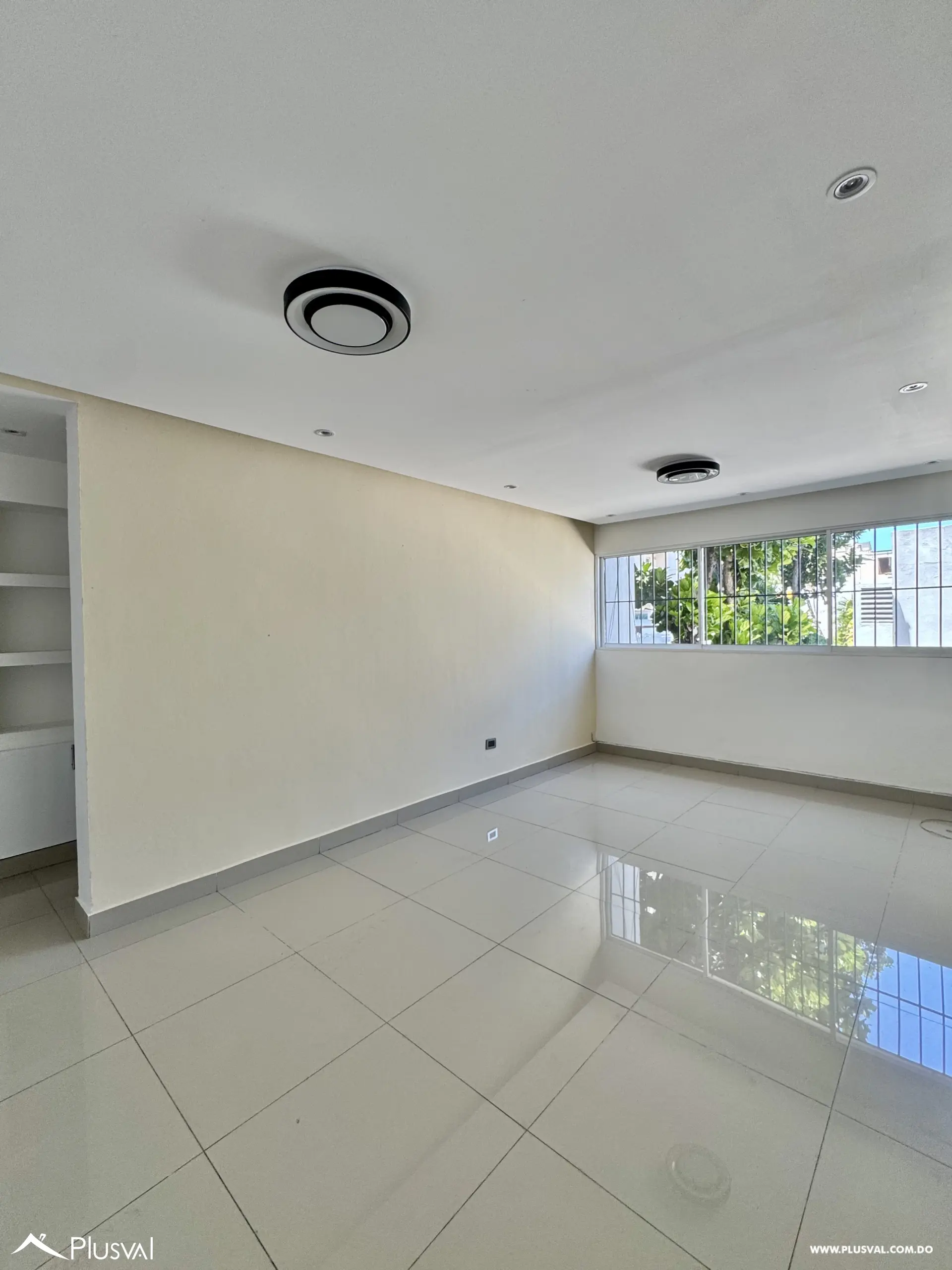 Alquilo Maravilloso Apto Remosado en Excelente Zona de Evaristo  Morales 503282