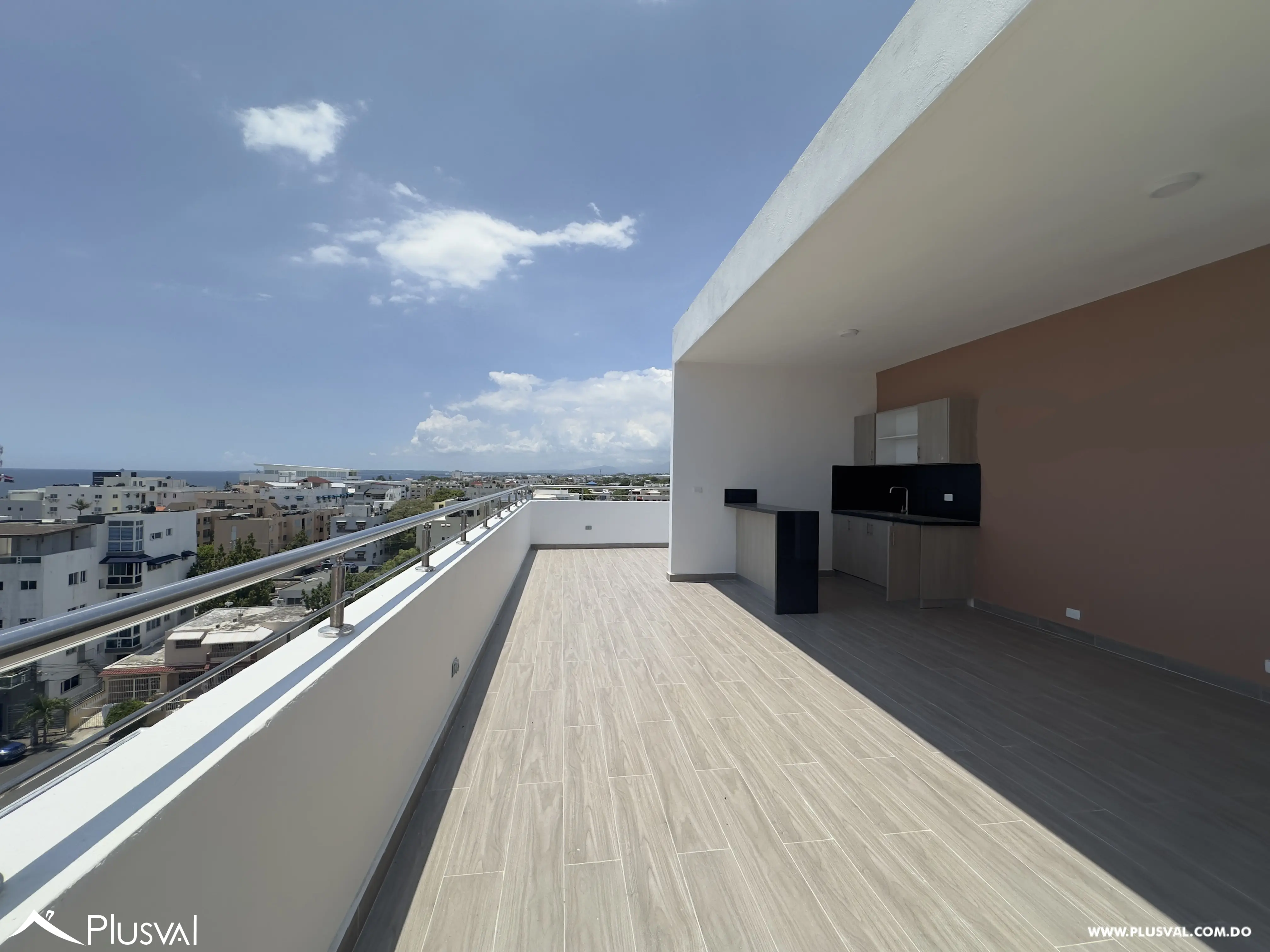 Apartamento en alquiler de 3 habitaciones en Urbanización Tropical 459780