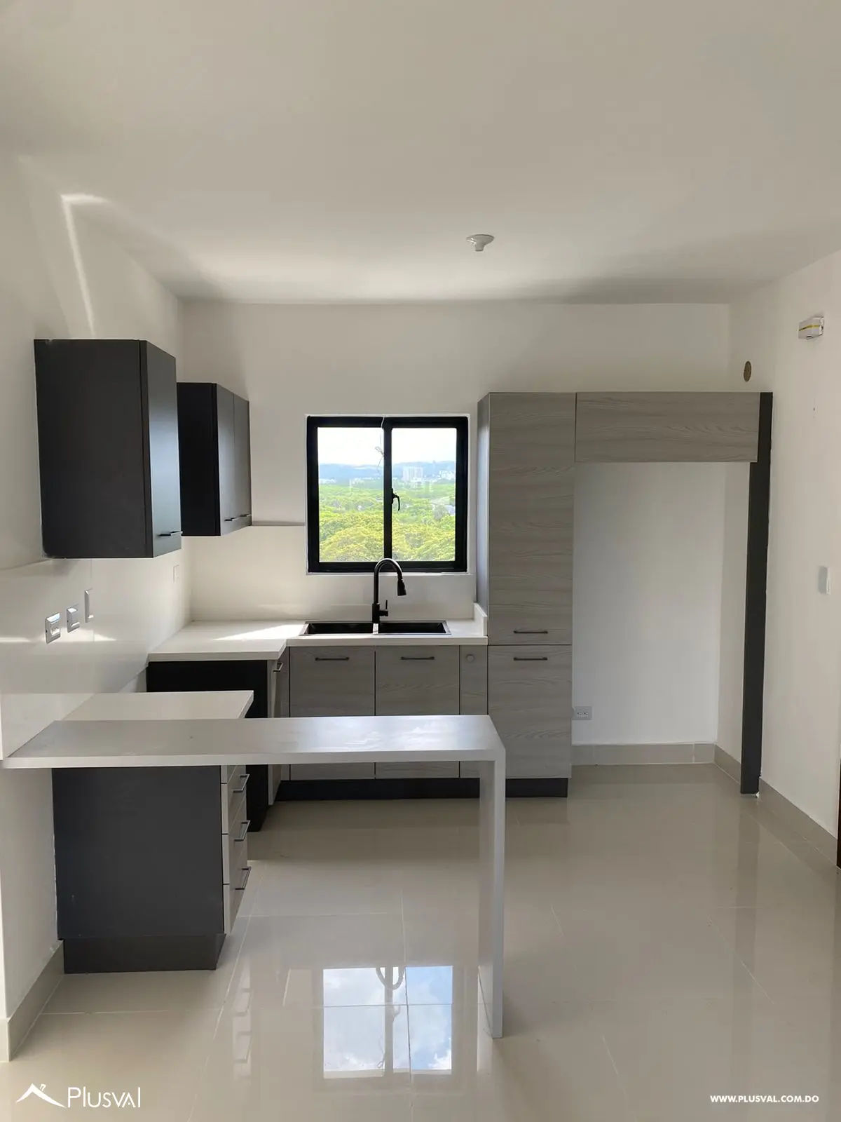 Apartamento Nuevo en 6to Piso con Atractivas Amenidades 474341