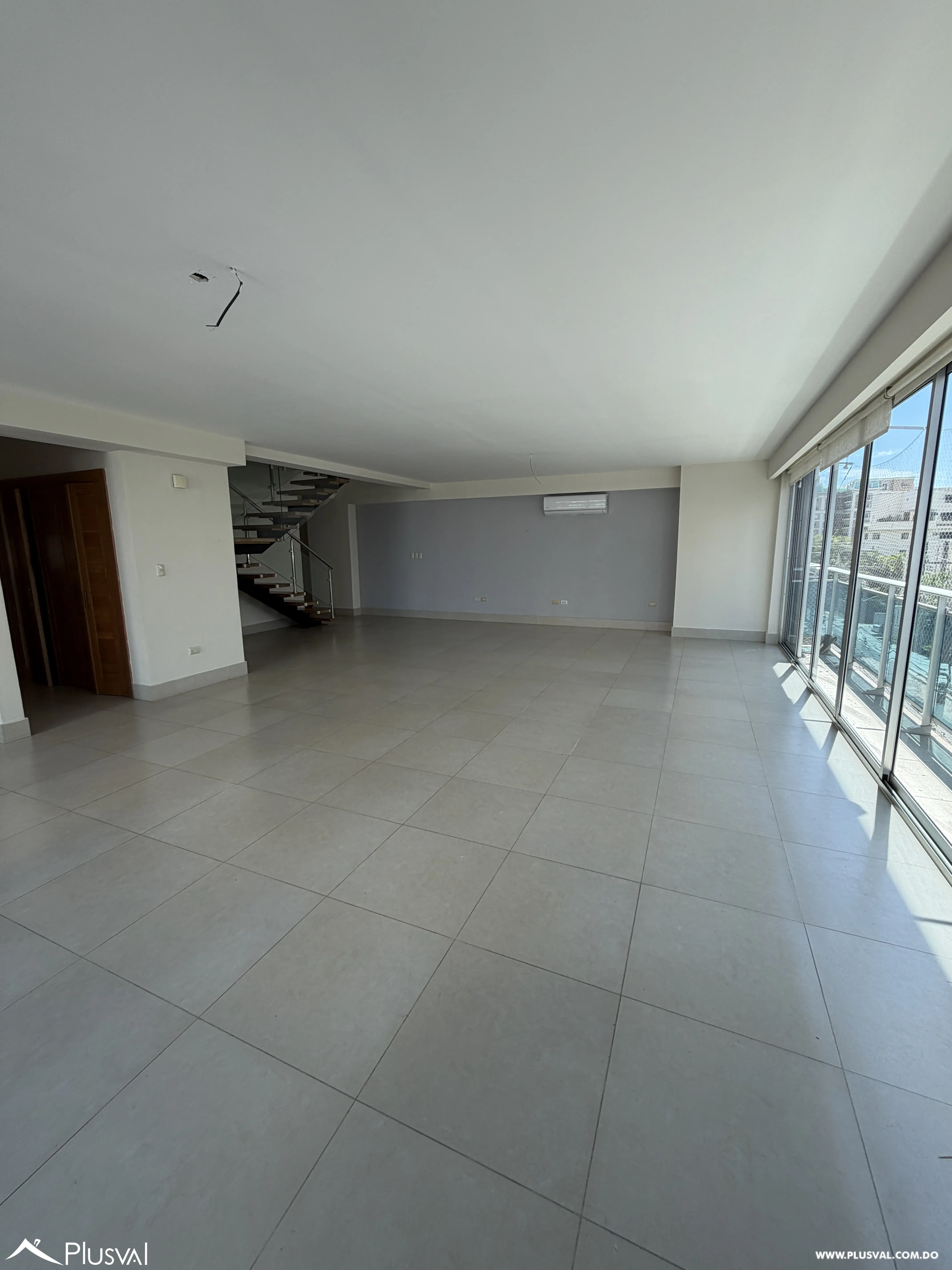 Apartamento de 3 habitaciones mas estudio  en alquiler en Serralles tipo loft. 467538