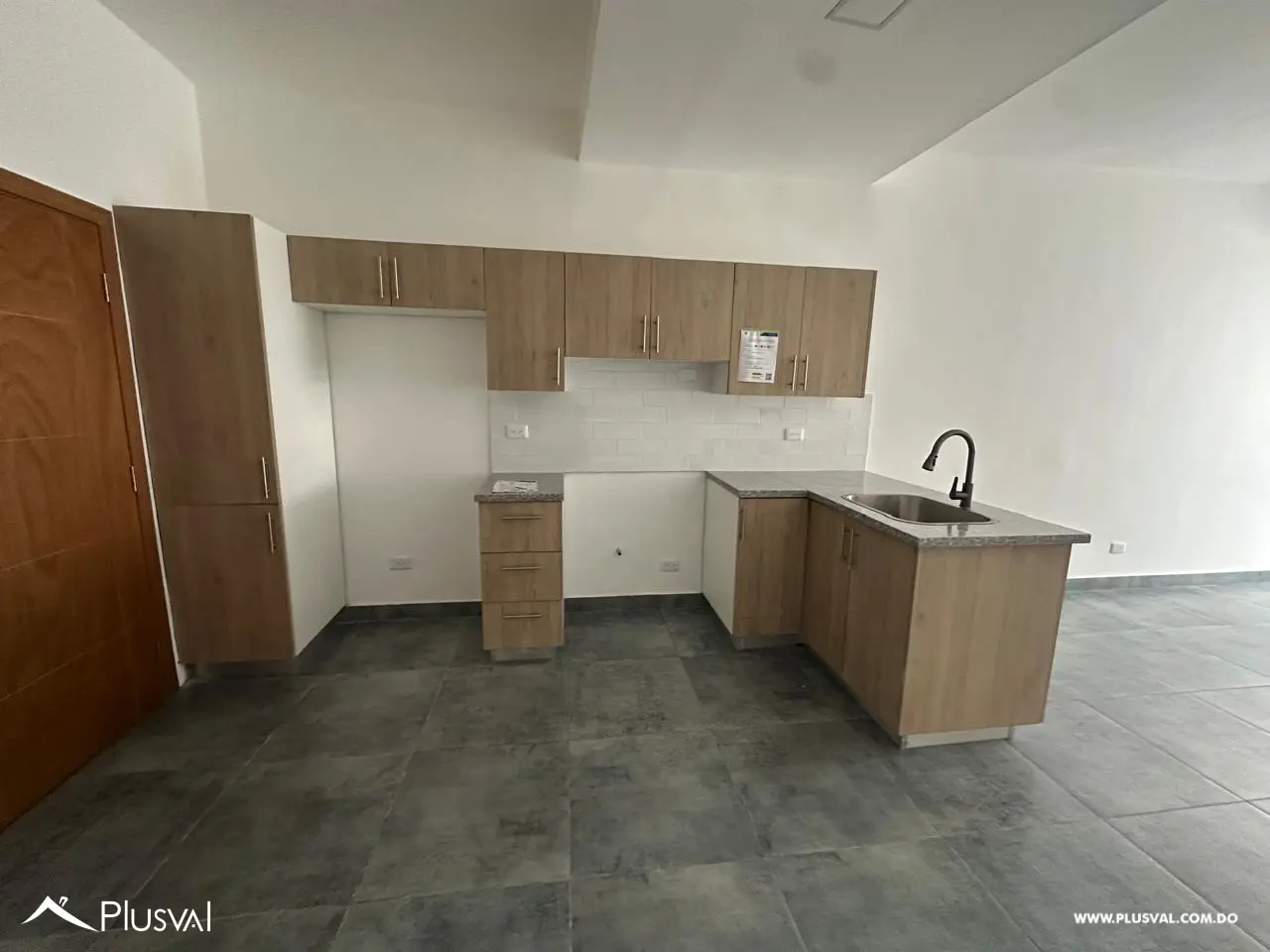 Apartamento en alquiler de 2 habitaciones en el sector de Evaristo Morales 476670