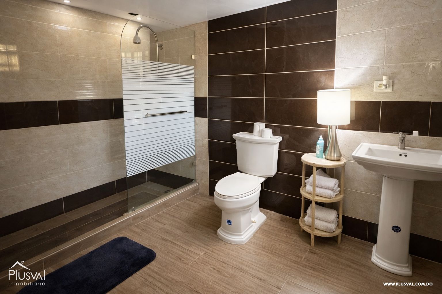 Casa de amplia con Piscina a 3 Minutos del Próximo City Center 498900