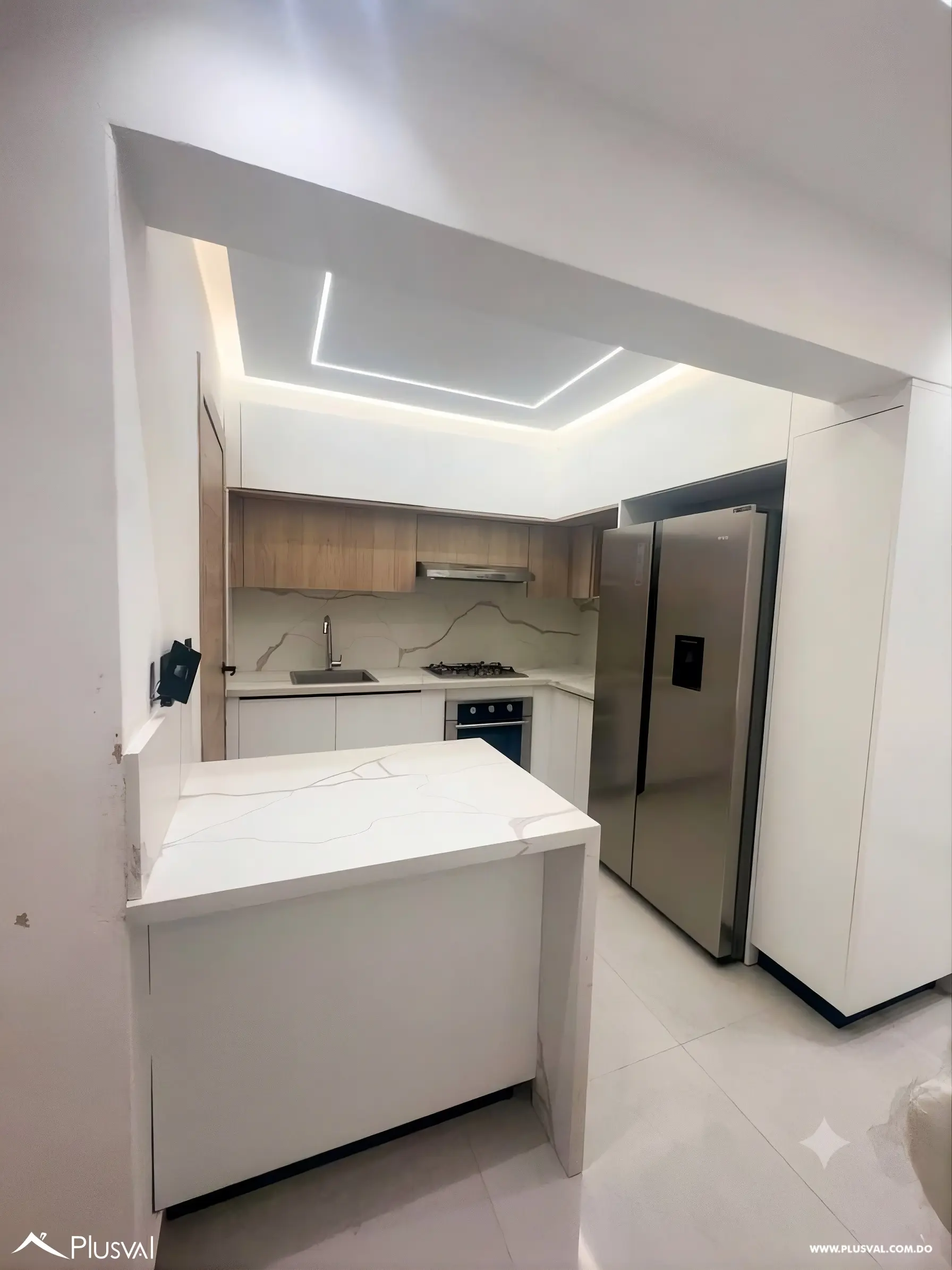 Apartamento Nuevo y Amueblado con Acabados Modernos en Urbanización Thomén 518049