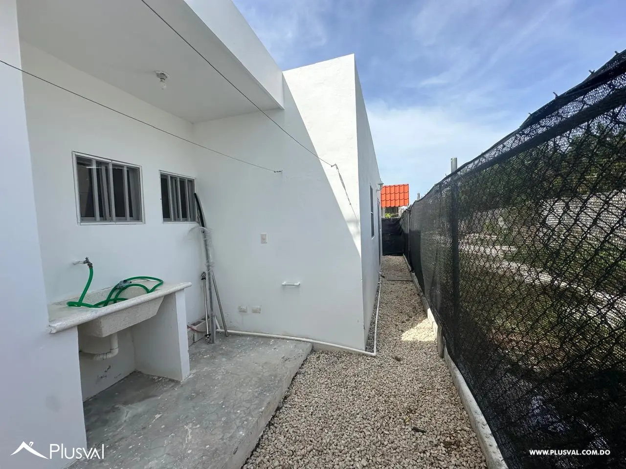 CASA EN ALQUILER RESIDENCIAL LAS GAVIOTAS / BAVARO 526004