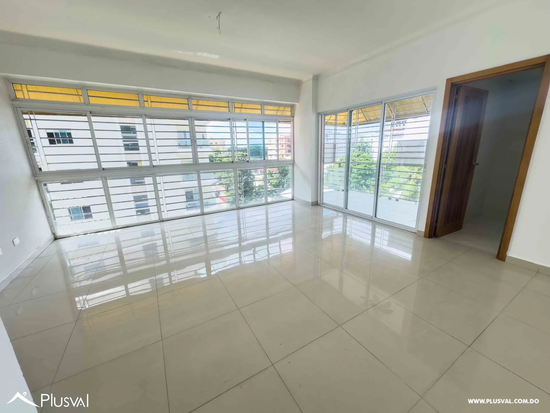 Comodo Apartamento en venta en Renacimiento 518751