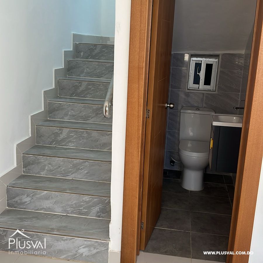 Casa exclusiva y de lujo de dos niveles en Brisa Oriental 413417