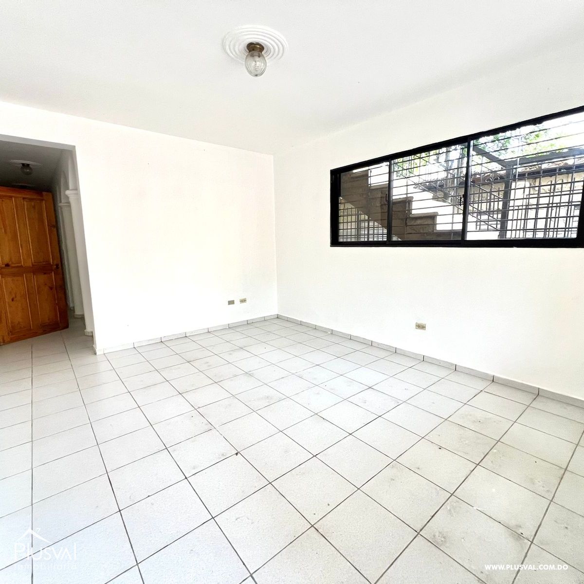 Casa de 2 niveles en Venta en lugar Céntrico 345234
