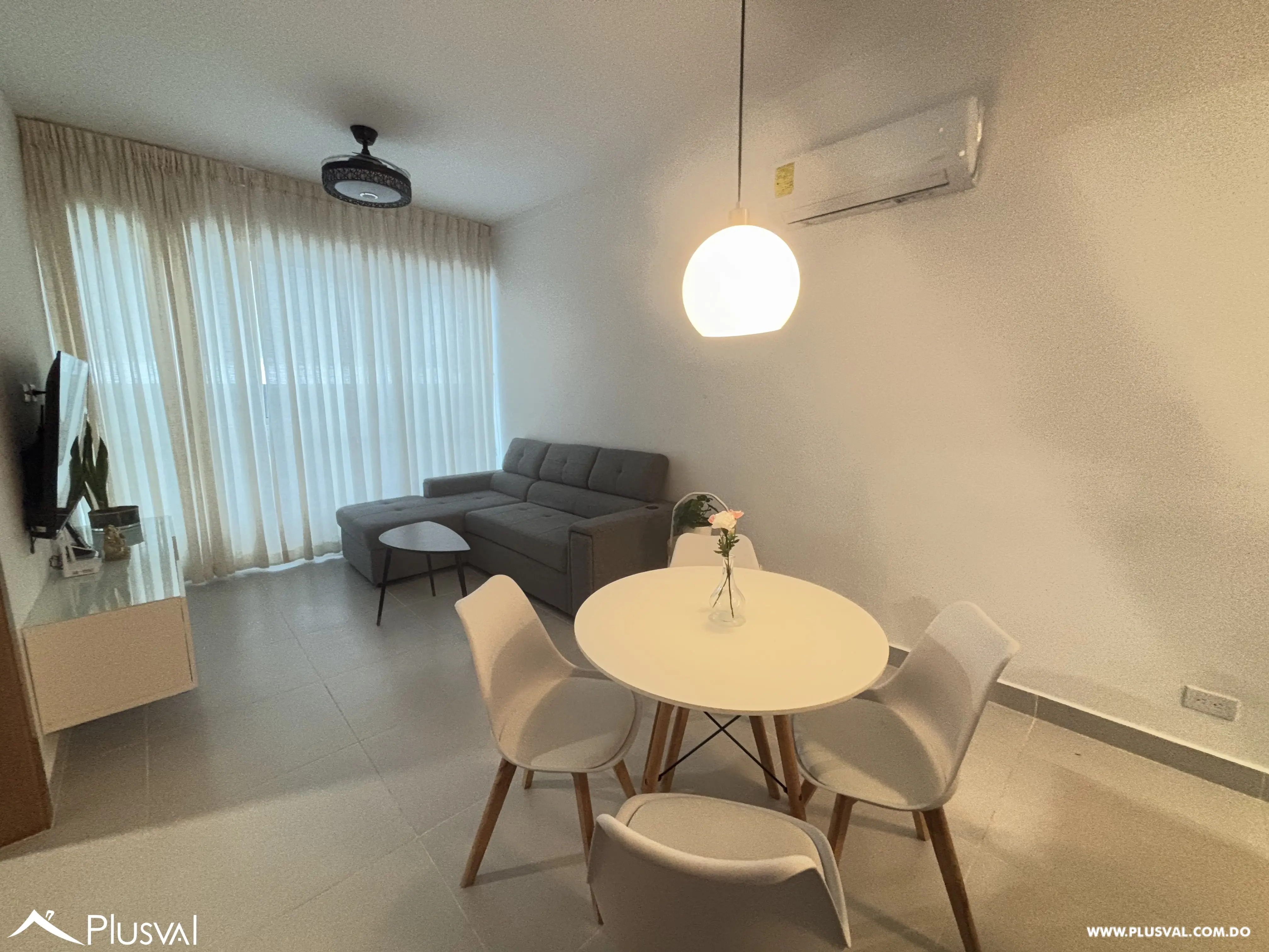 Apartamento amueblado de 1 habitación en Evaristo Morales 456018