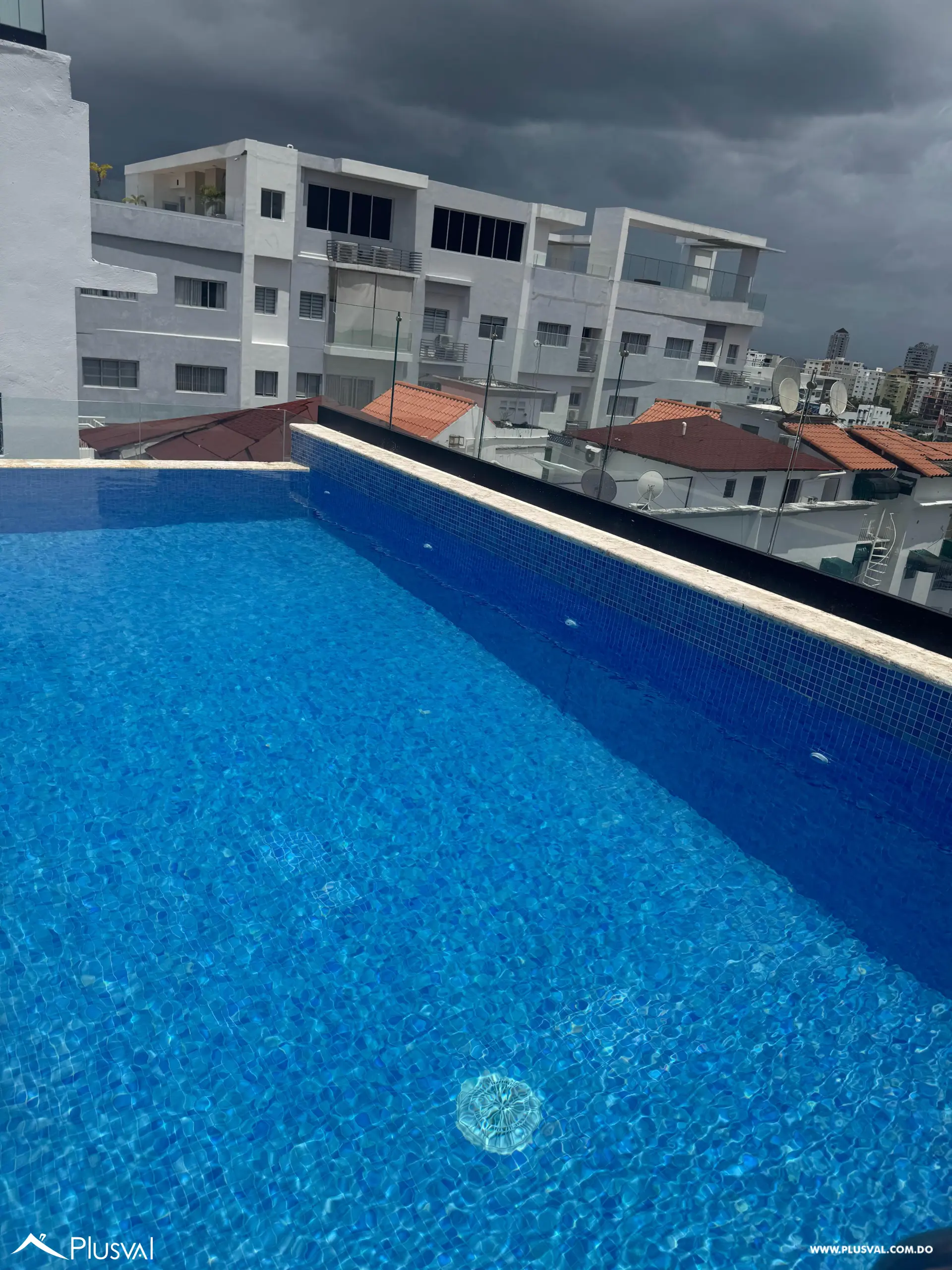 Venta de apartamento en torre moderna con linea blanca 473312