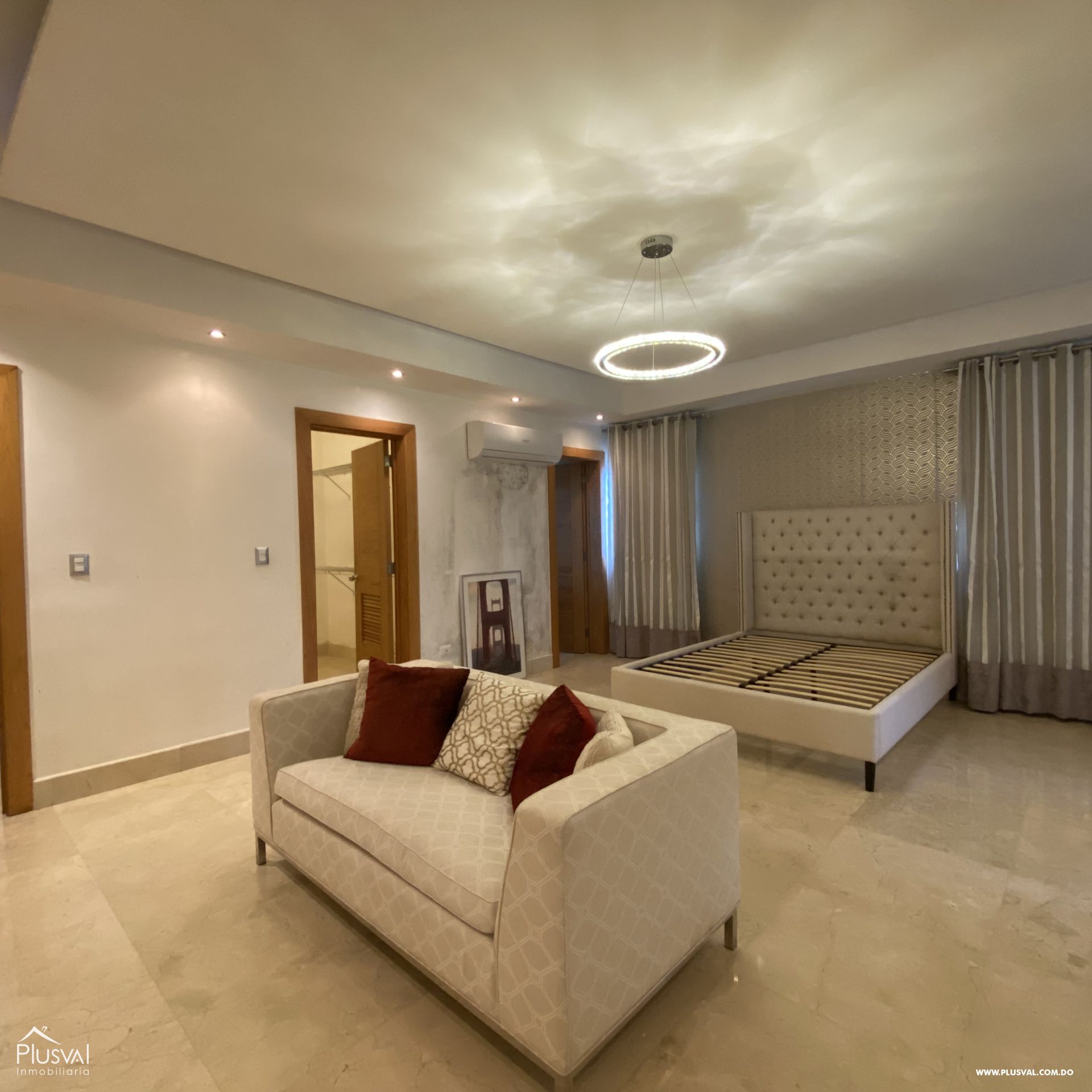 Alquilo Excelente Apartamento en el Corazón  Piantini 430607
