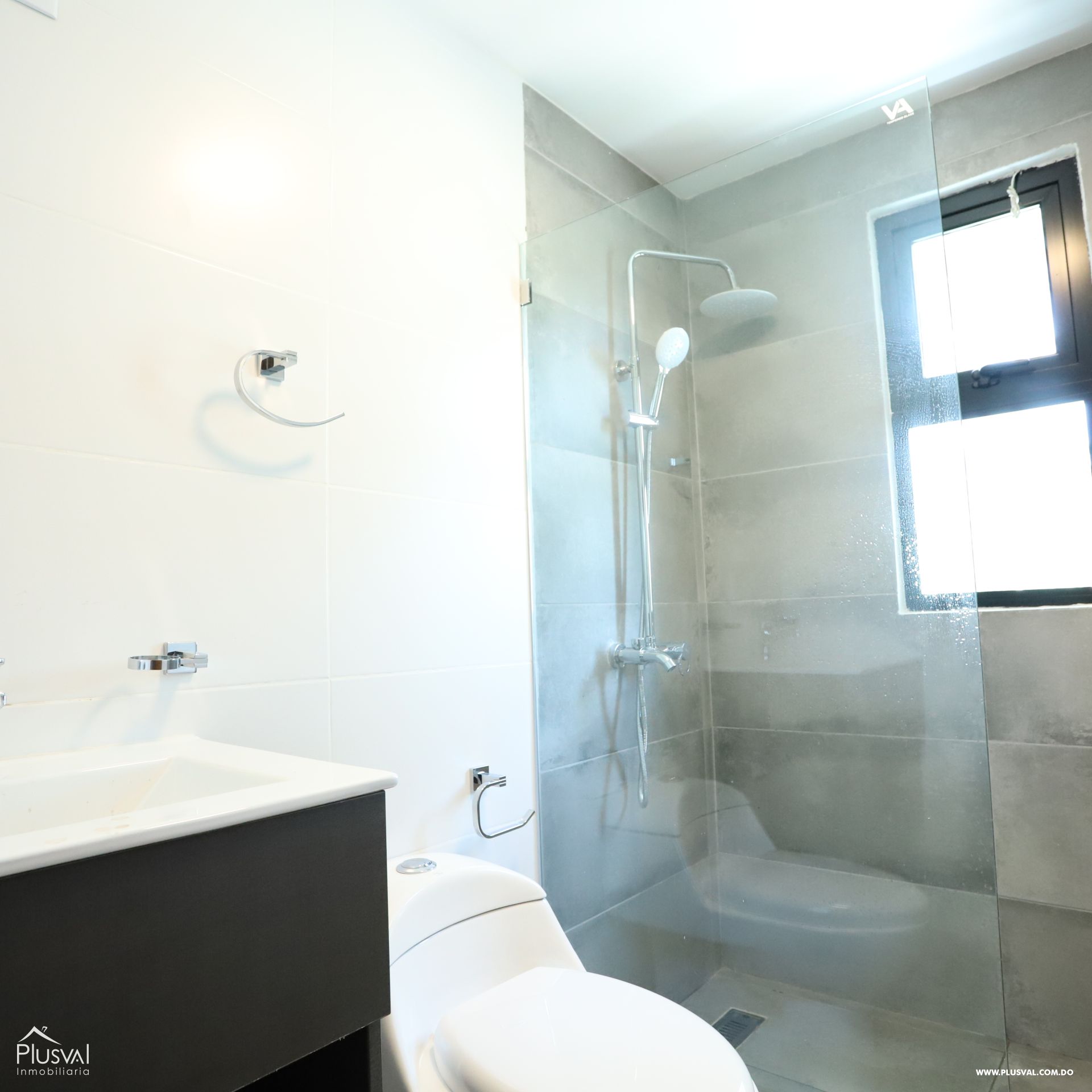Apartamento en renta de 3 habitaciones ubicado en un piso 7 424903